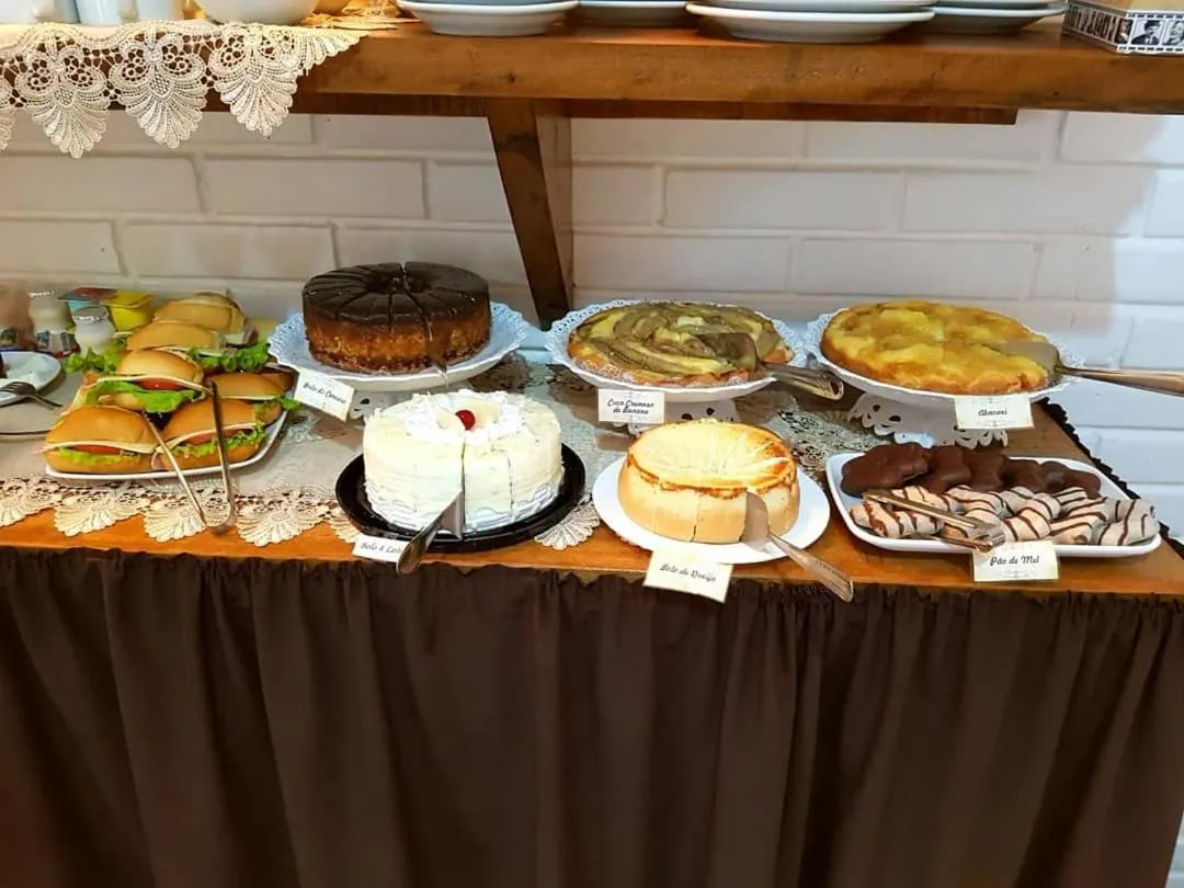 Food and drinks in Pousada Alegria do Cowboy