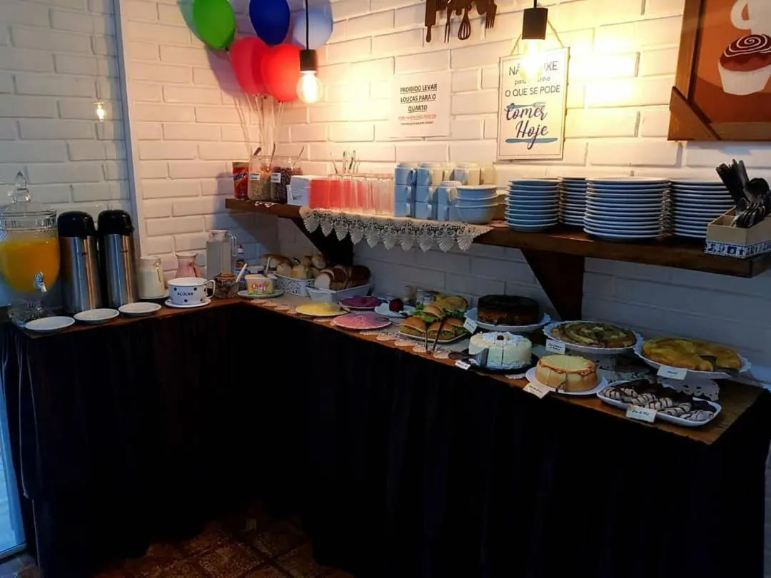 Restaurant/places to eat in Pousada Alegria do Cowboy