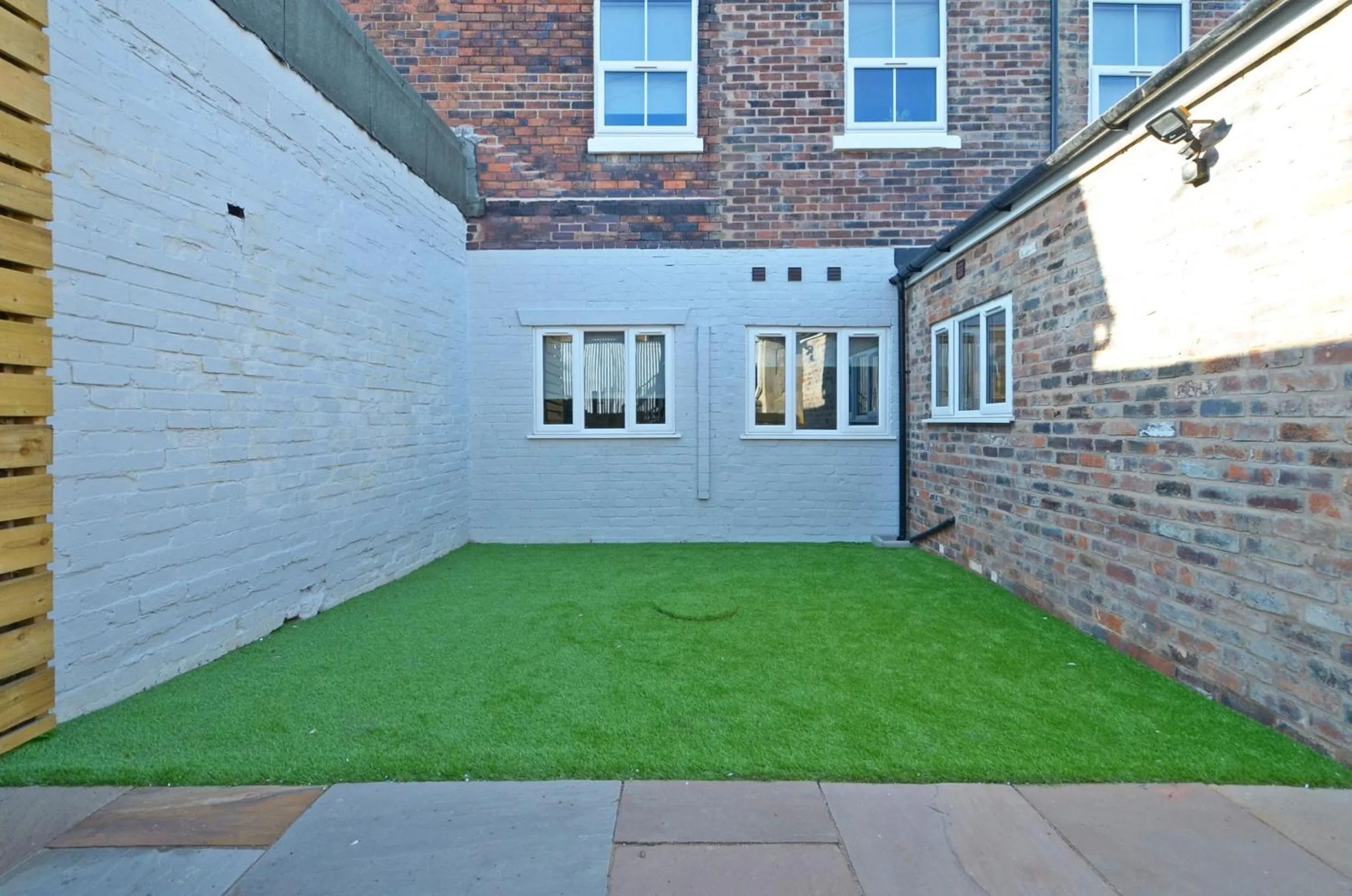 Property building in Townhouse PLUS @ London Road Stoke