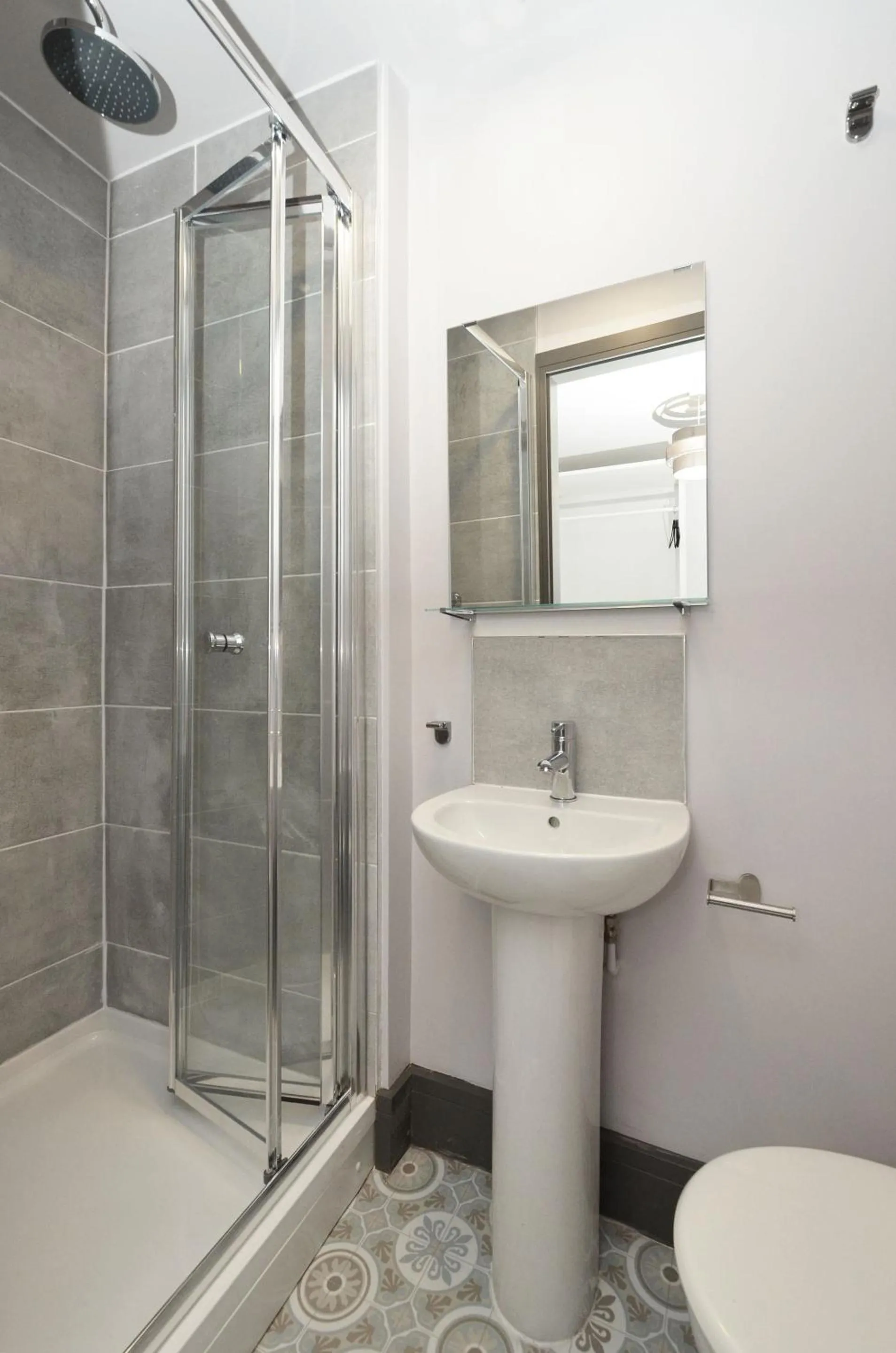 Bathroom in Townhouse PLUS @ London Road Stoke