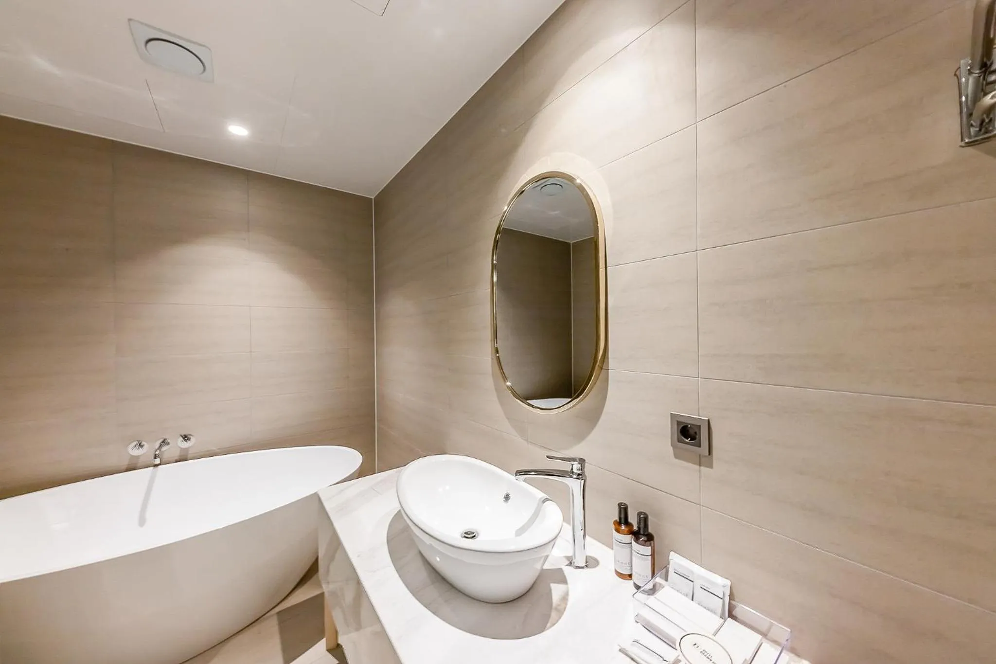 Brown-Dot Hotel Ulsan-Sincheon