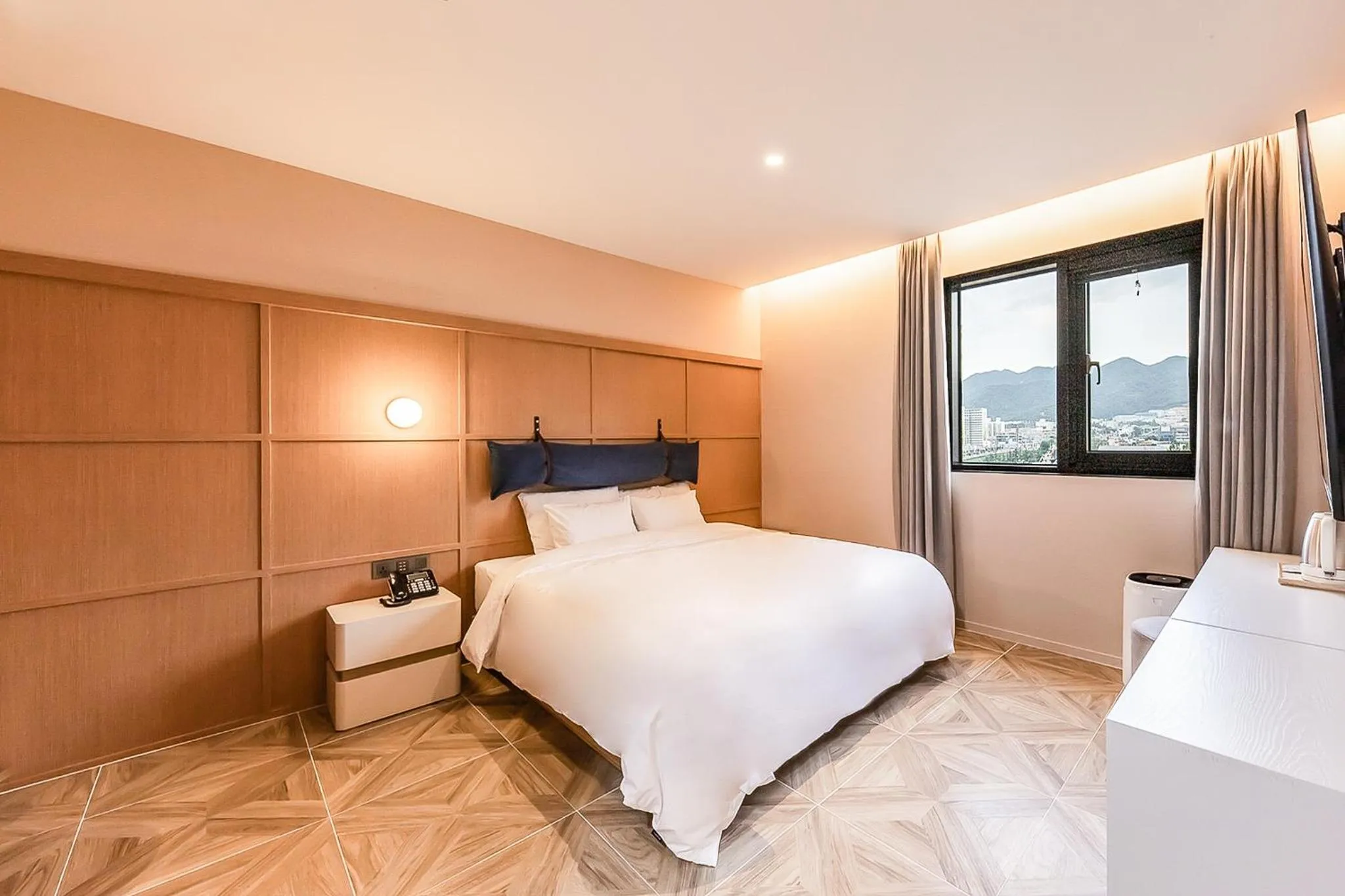 Bed in Brown-Dot Hotel Ulsan-Sincheon