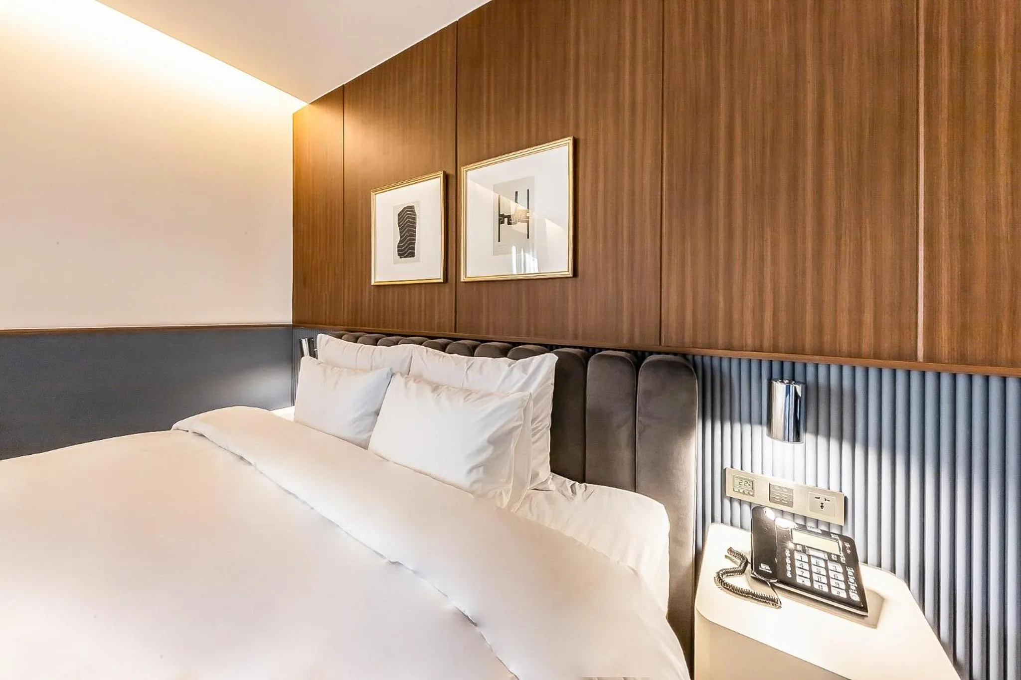 Bed in Brown-Dot Hotel Ulsan-Sincheon