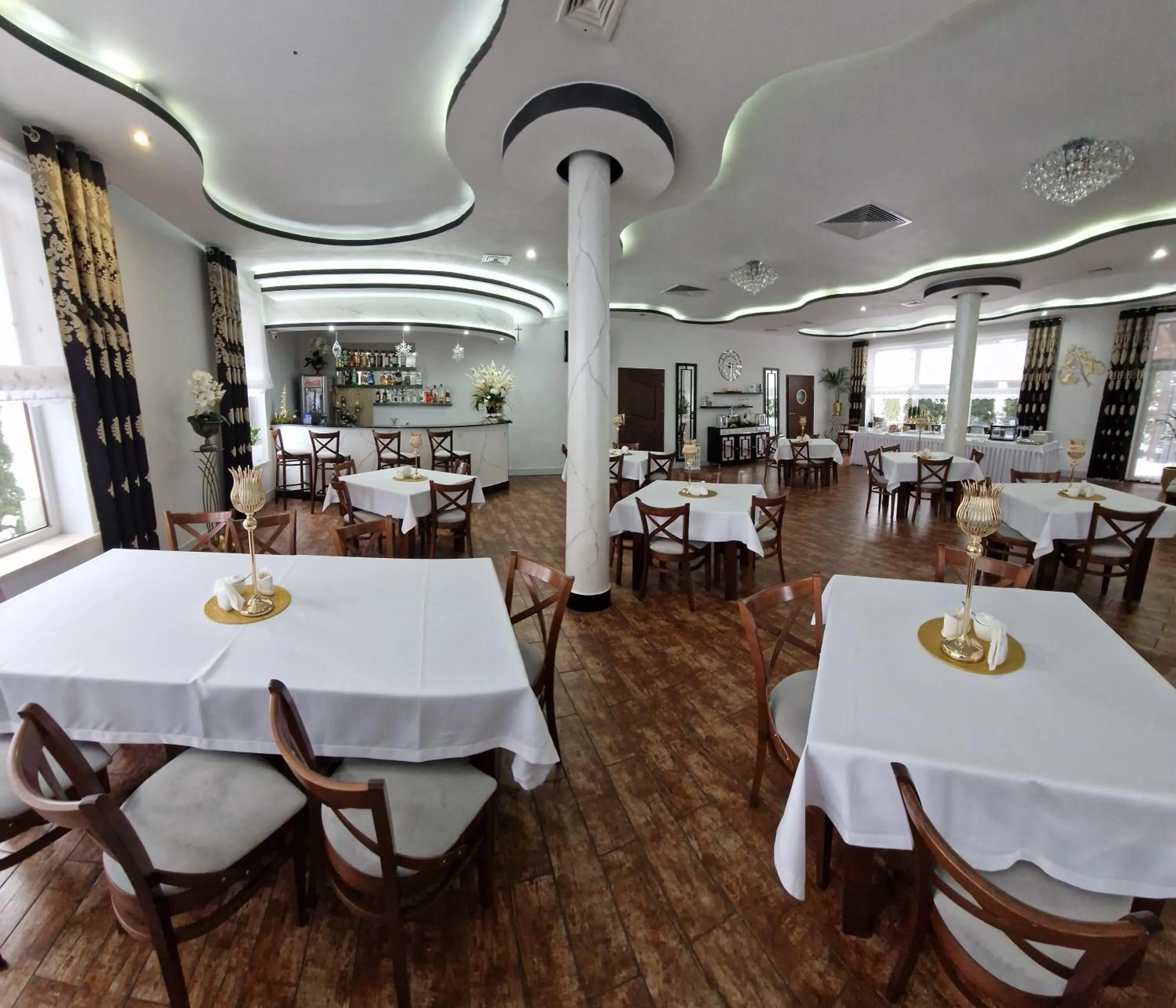 Restaurant/places to eat in Cynamon