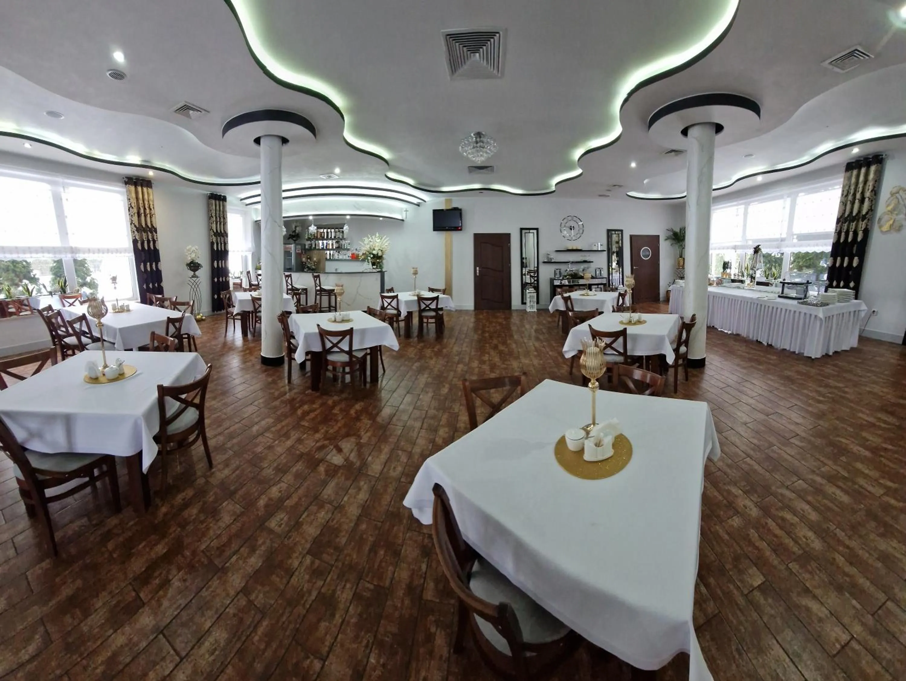 Restaurant/places to eat in Cynamon