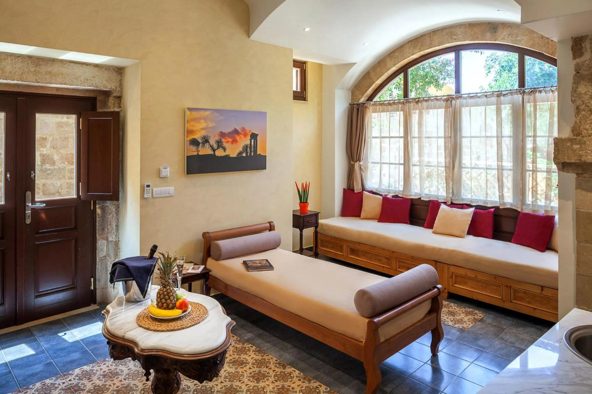 Living room in In Camera Art Boutique Hotel