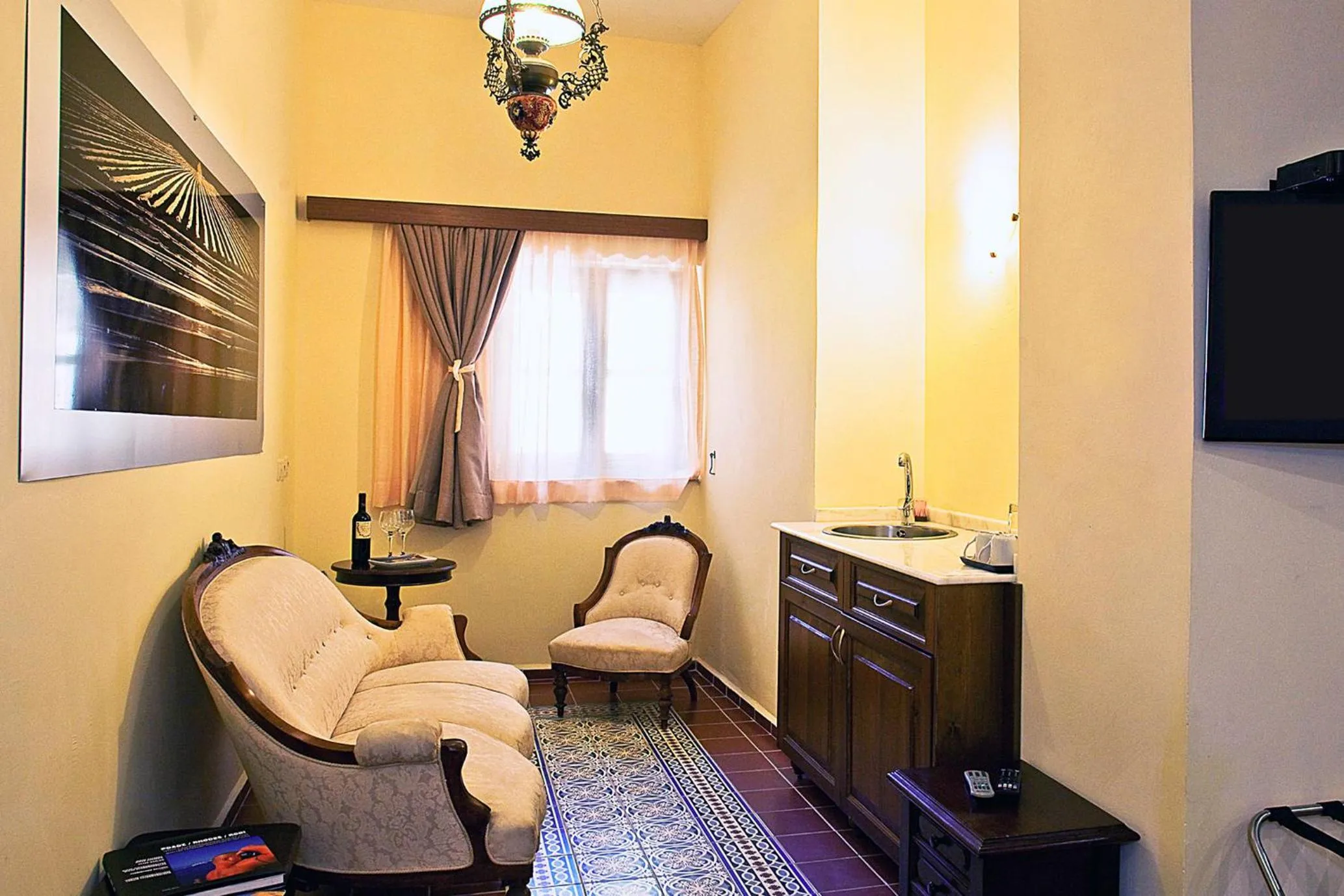 Living room in In Camera Art Boutique Hotel