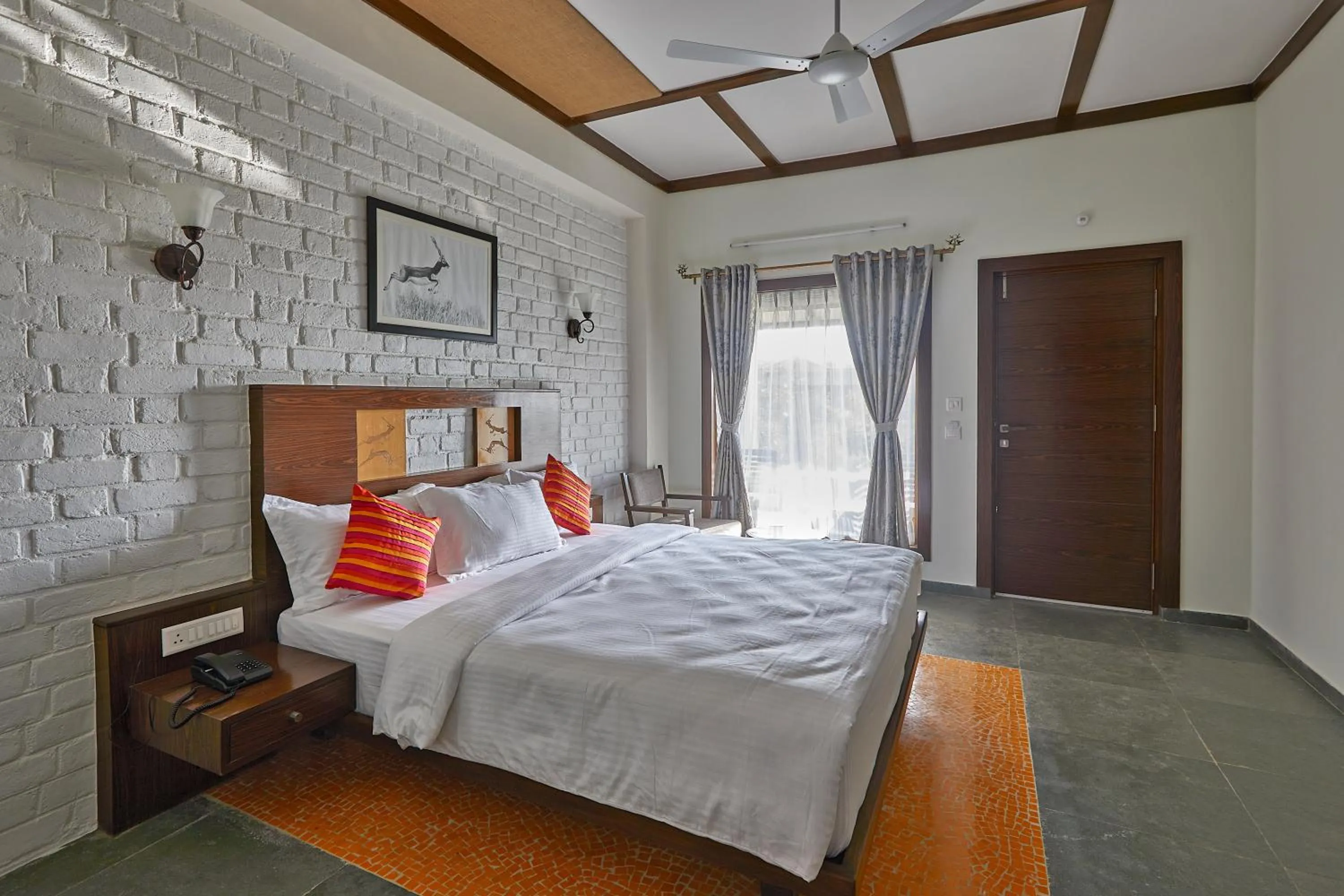 Bedroom, Bed in Blackbuck Safari Lodge Velavadar