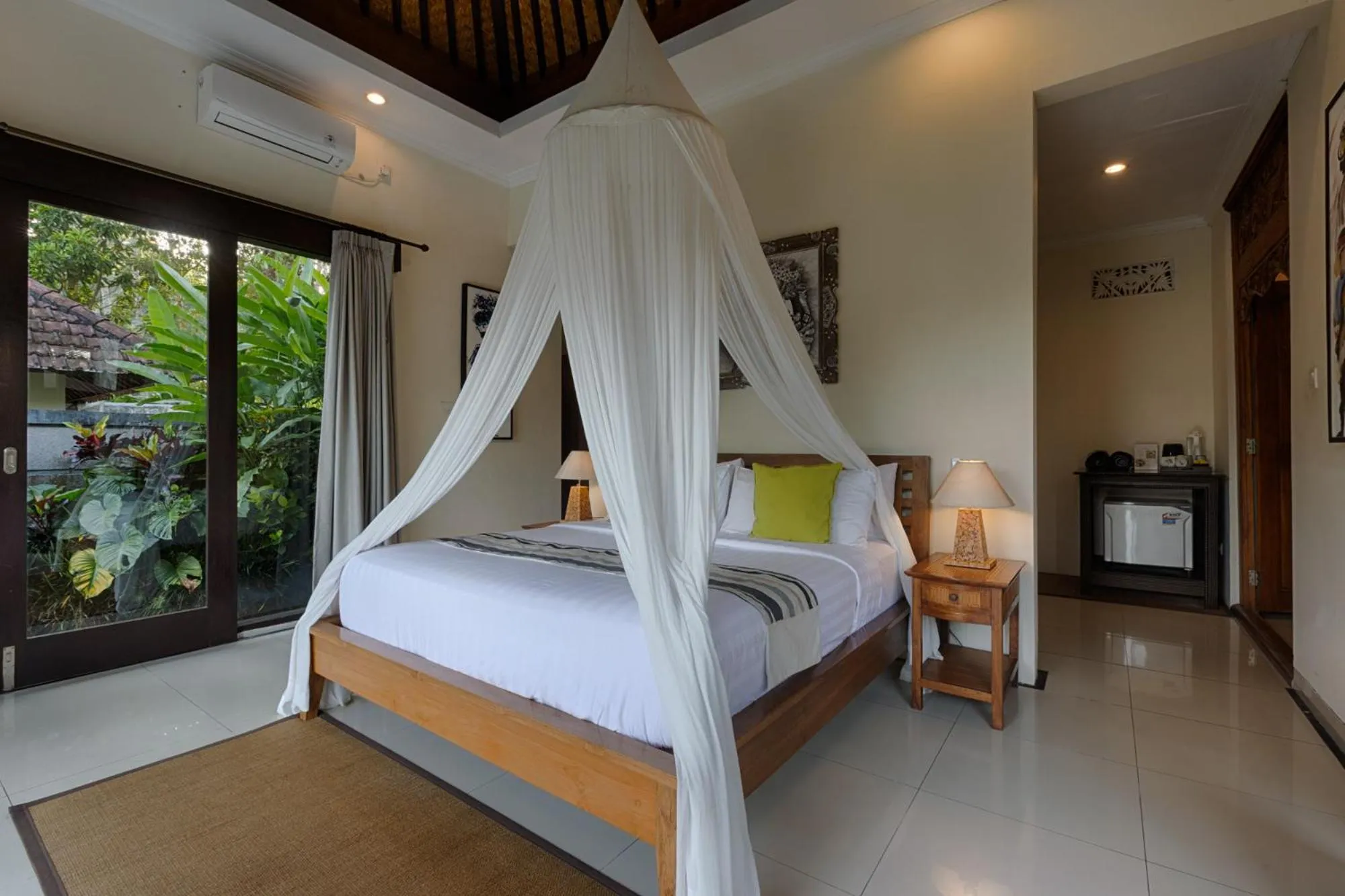 Bedroom, Bed in Kaja Villa