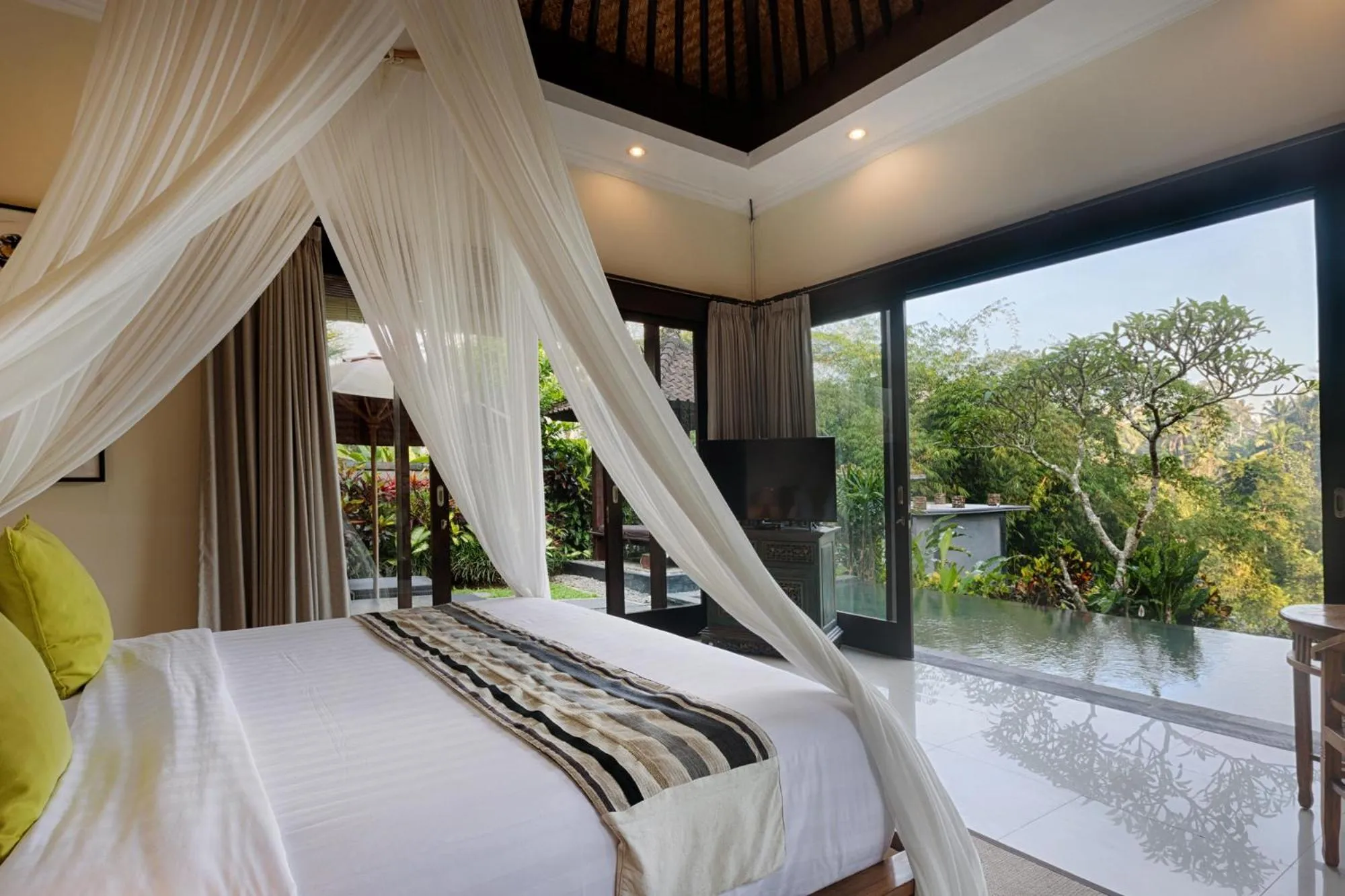 View (from property/room), Bed in Kaja Villa