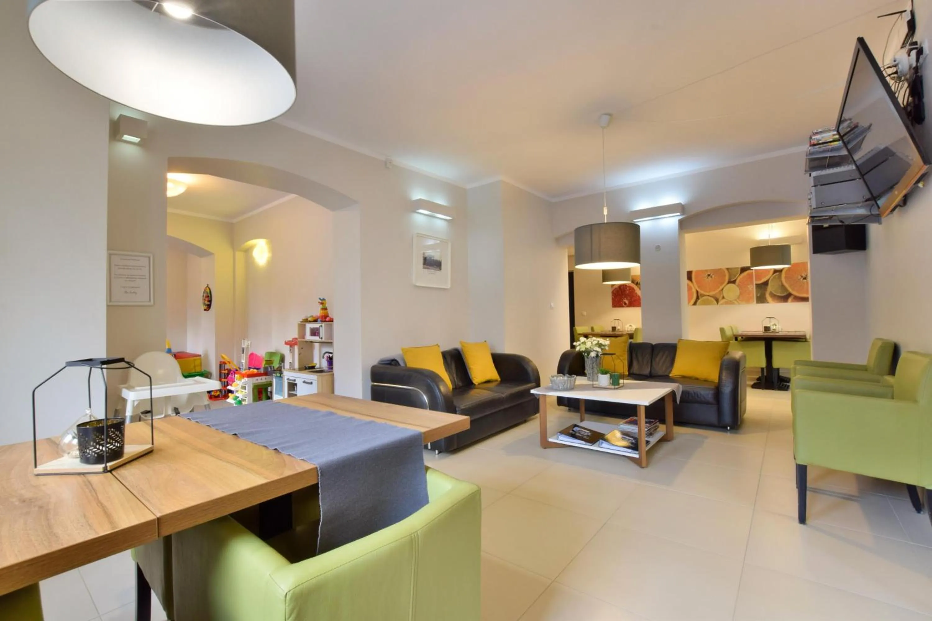 Communal lounge/ TV room in Willa Na Cichej