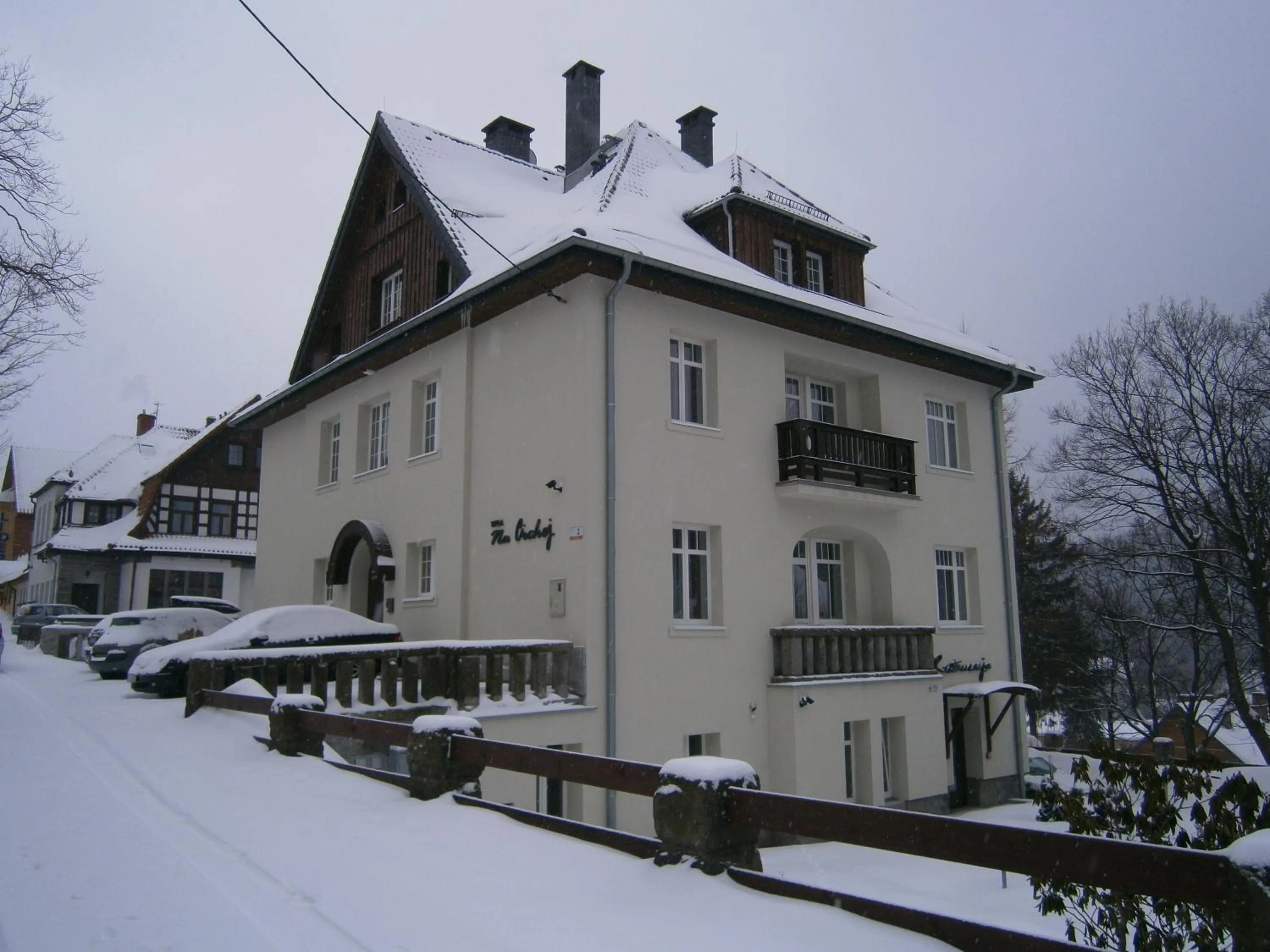 Property building in Willa Na Cichej