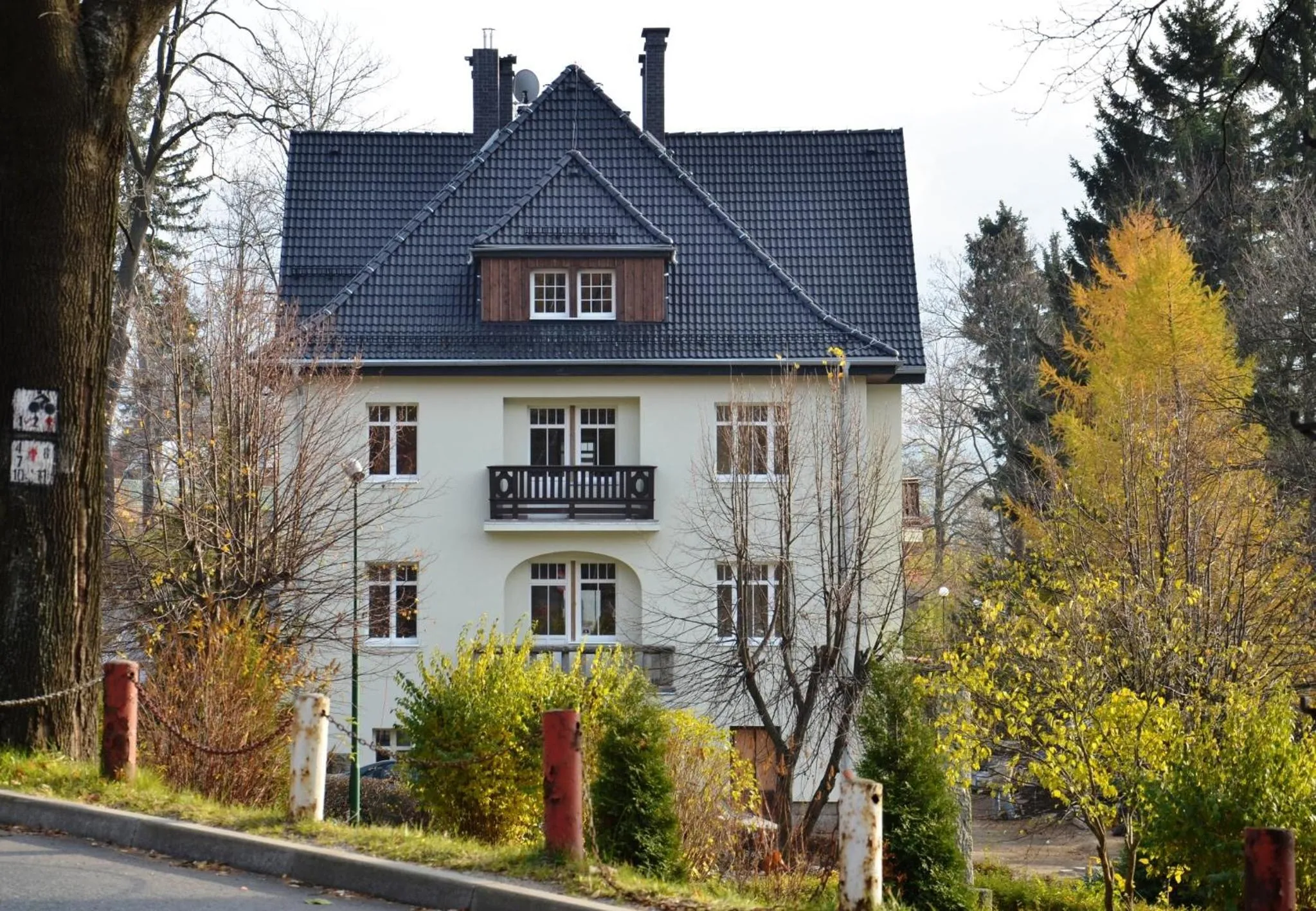 Facade/entrance in Willa Na Cichej