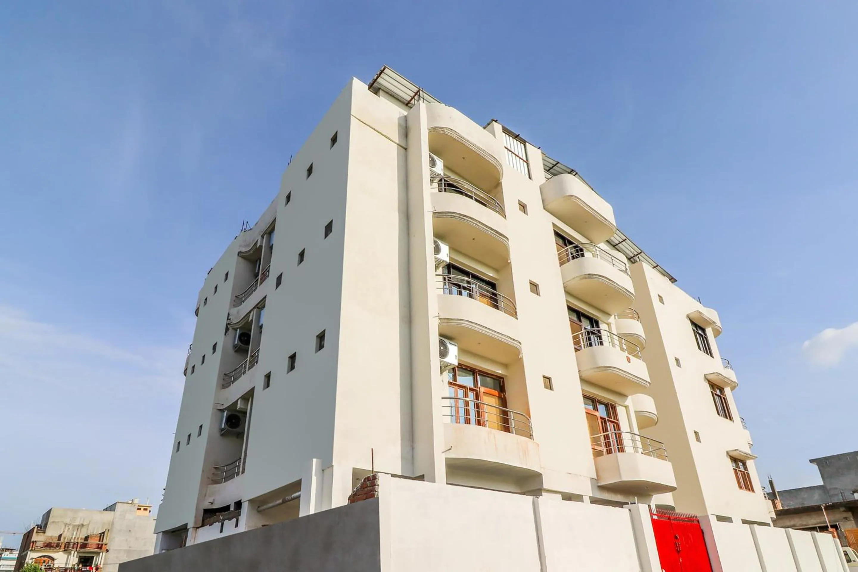 Facade/entrance in Hotel O Vgs