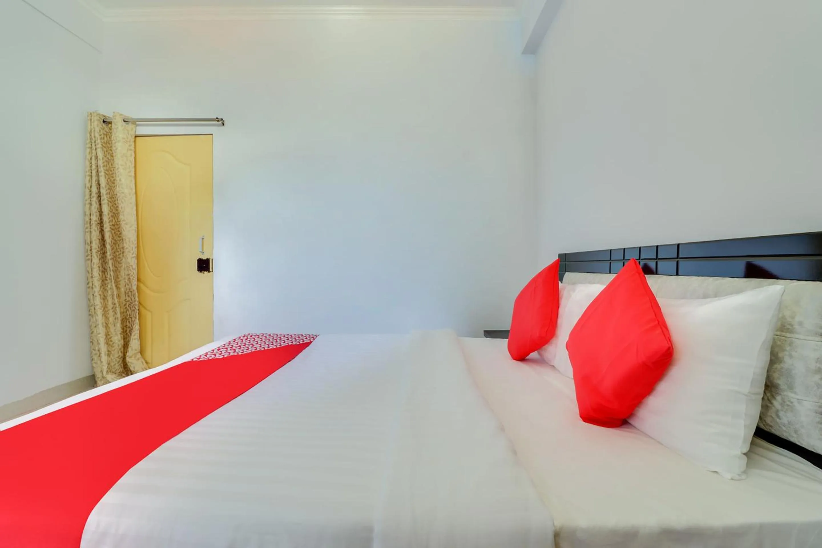 Bedroom, Bed in Hotel O Vgs