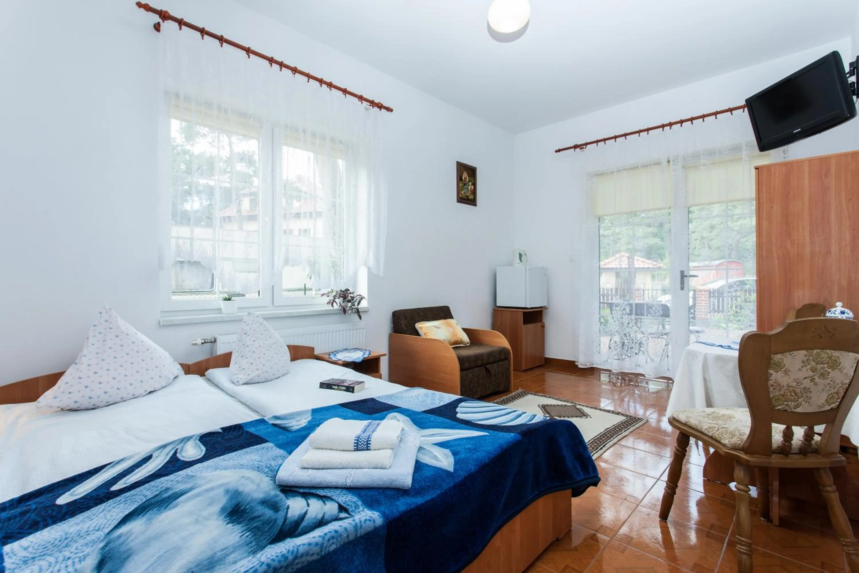 TV and multimedia, Bed in Villa Ula