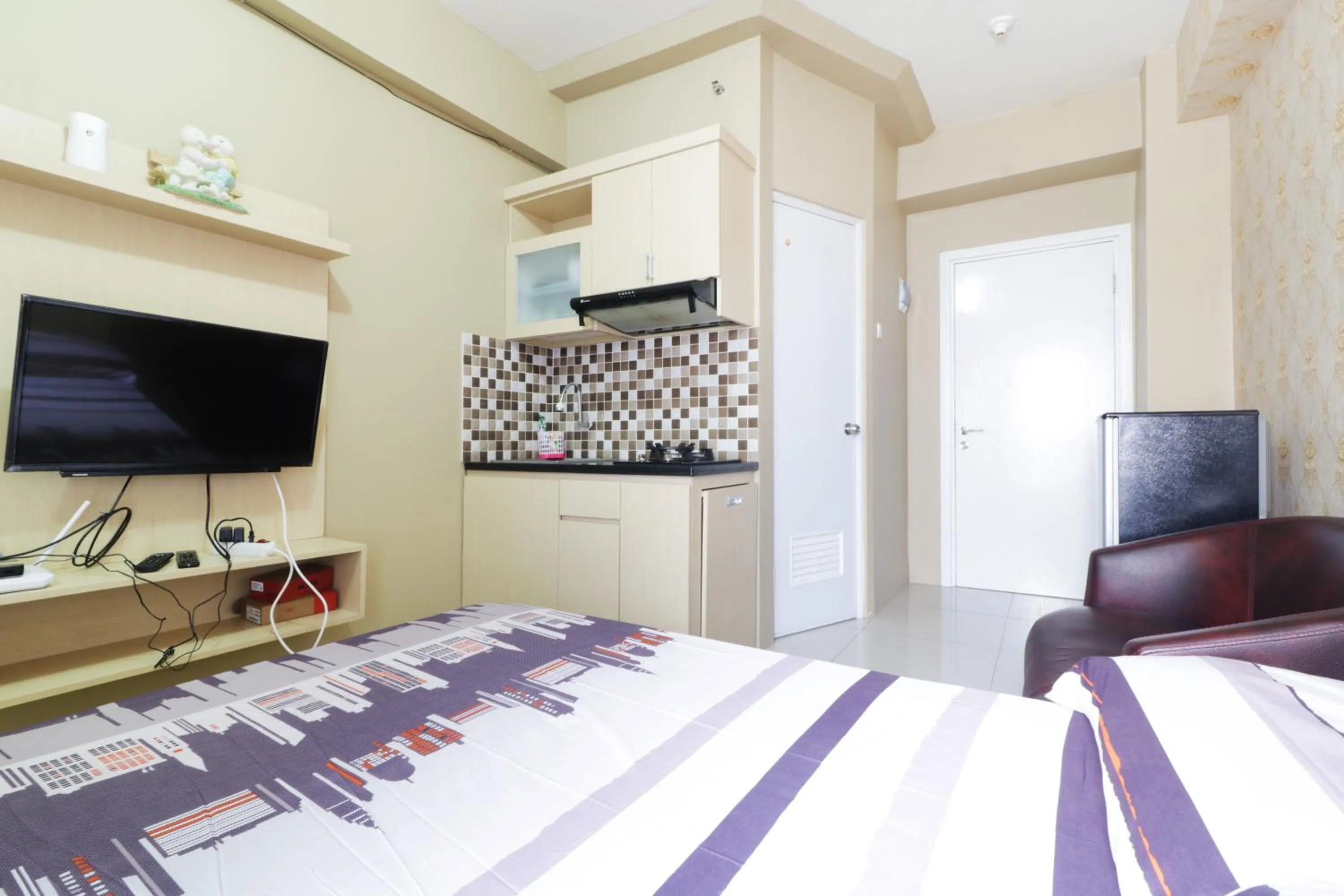 Bed in Green Pramuka City by SR Property