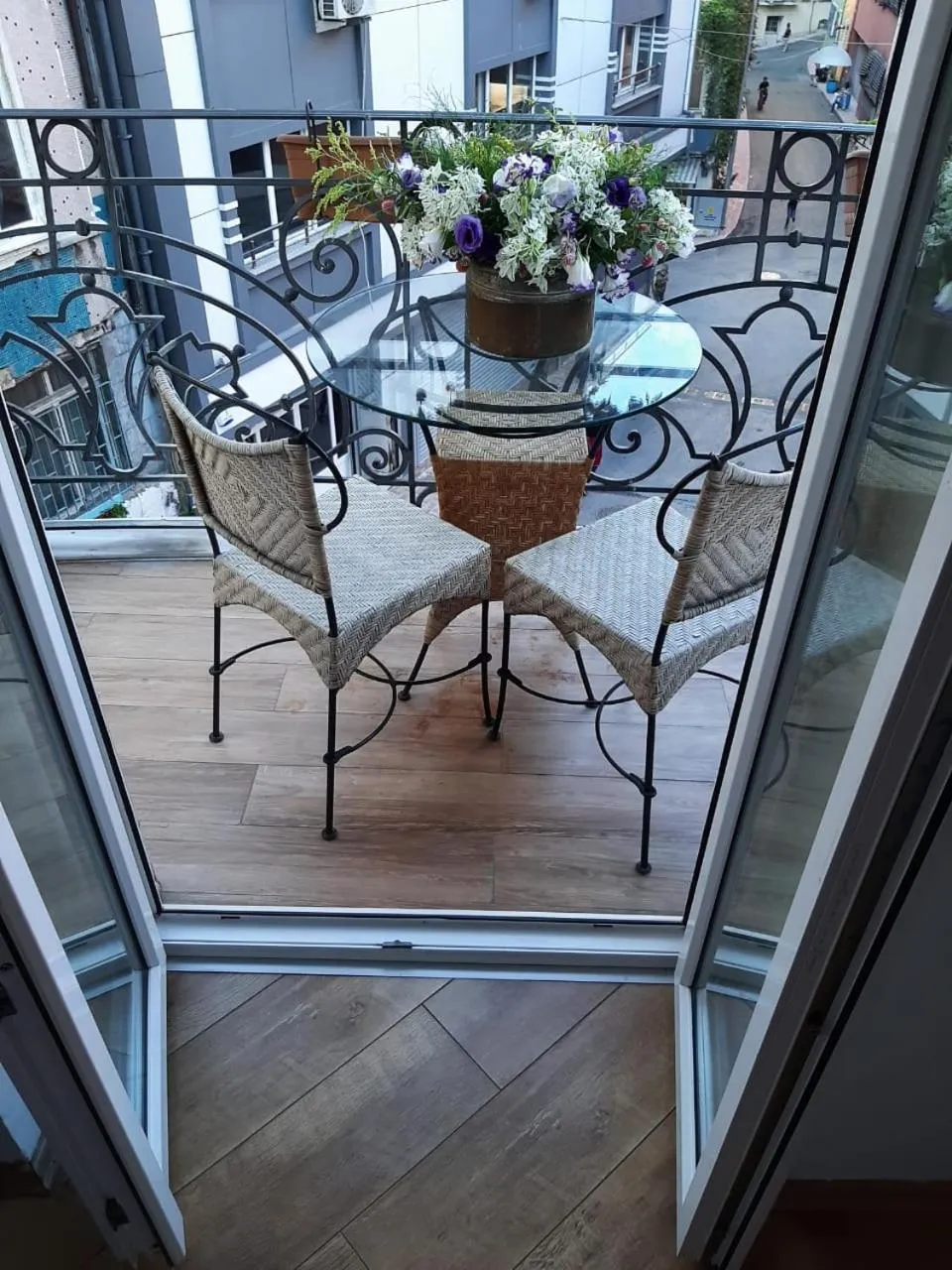 Patio in The White Swan Suites Beyoglu