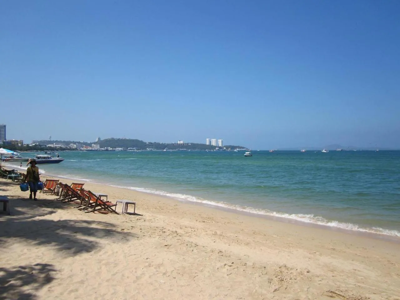 Beach in VIEWBOR VILLA - PATTAYA HOLIDAY HOUSE WALKING STREET 4 bedrooms