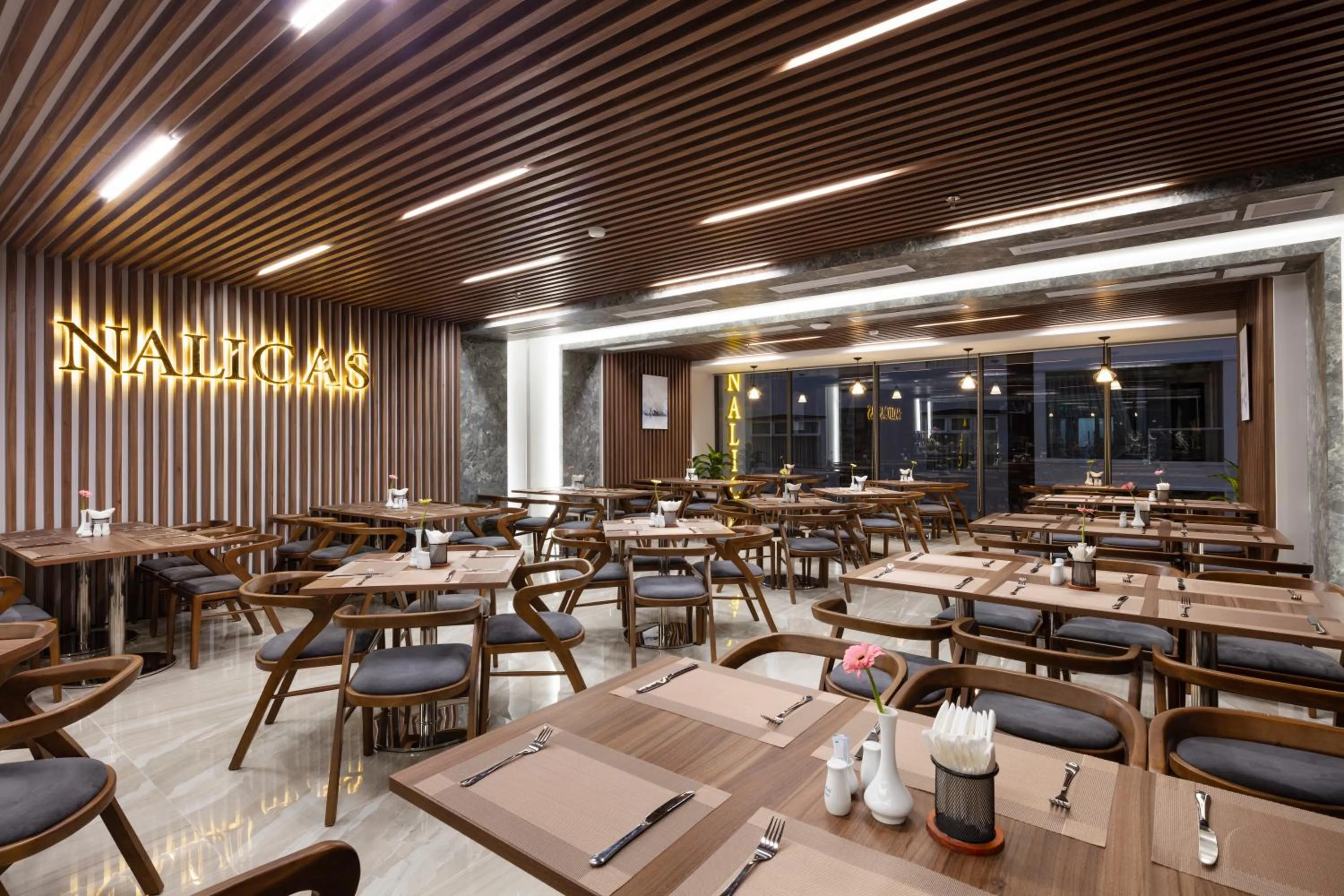 Restaurant/places to eat in Nalicas Nha Trang Hotel