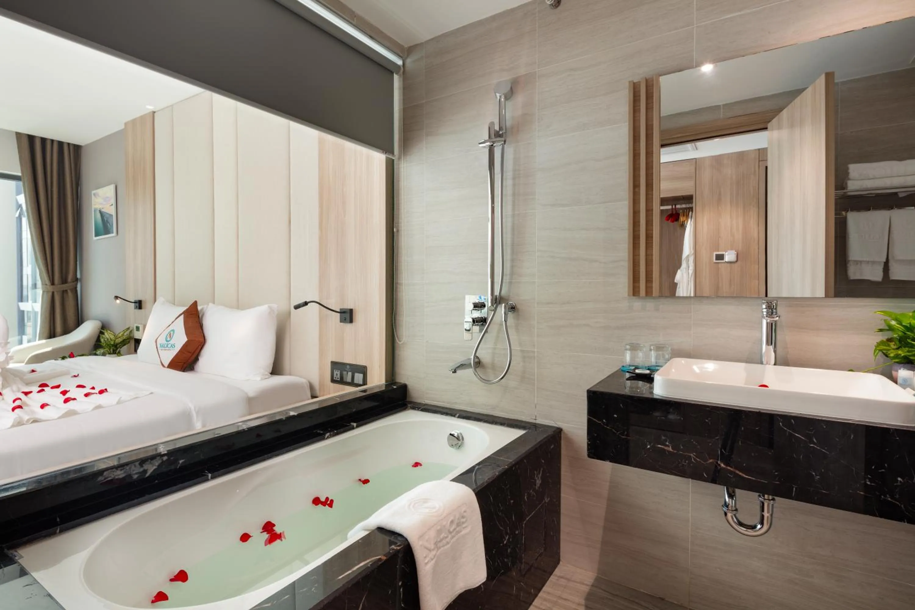 Bathroom, Bed in Nalicas Nha Trang Hotel