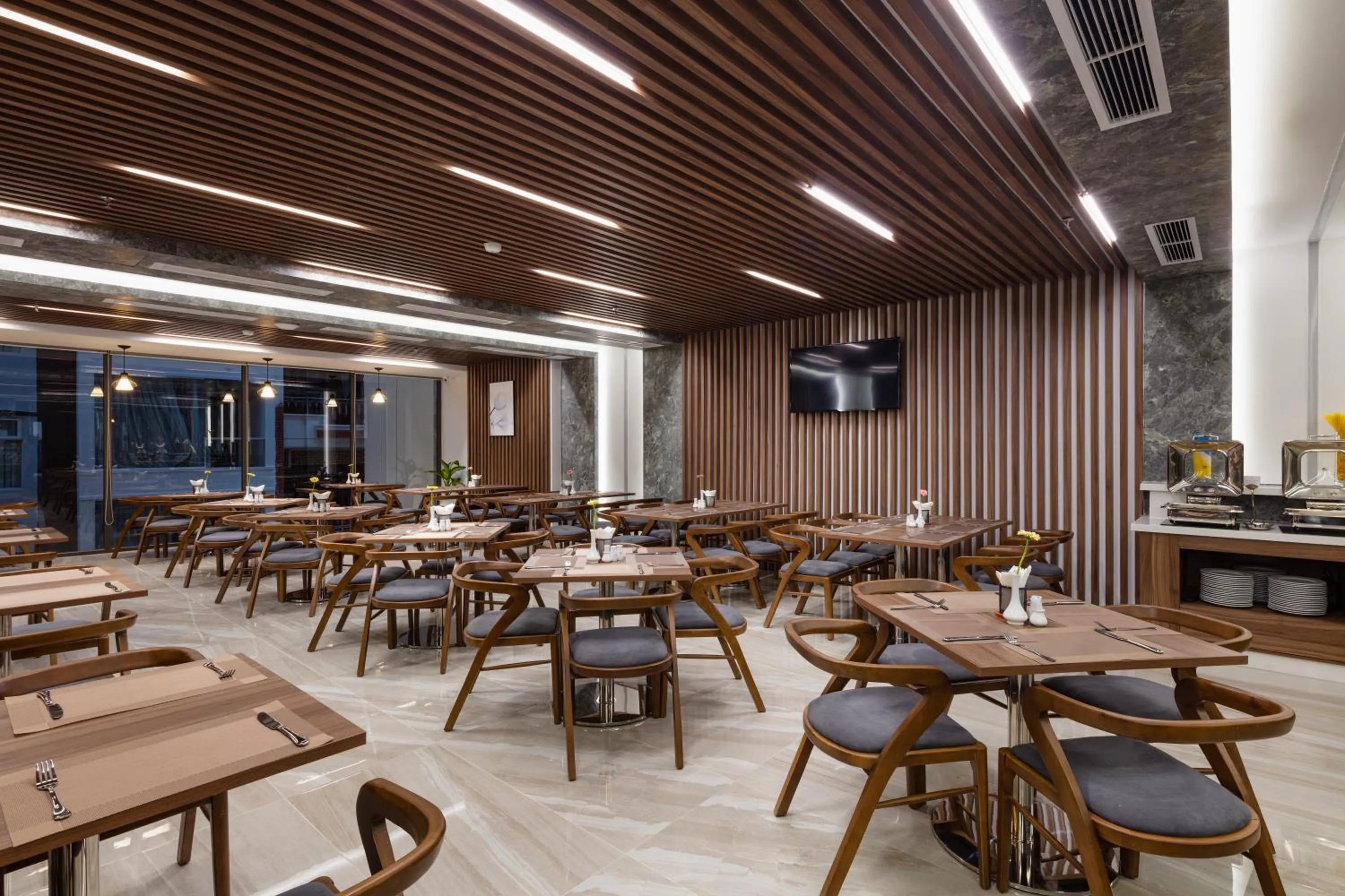 Restaurant/places to eat in Nalicas Nha Trang Hotel