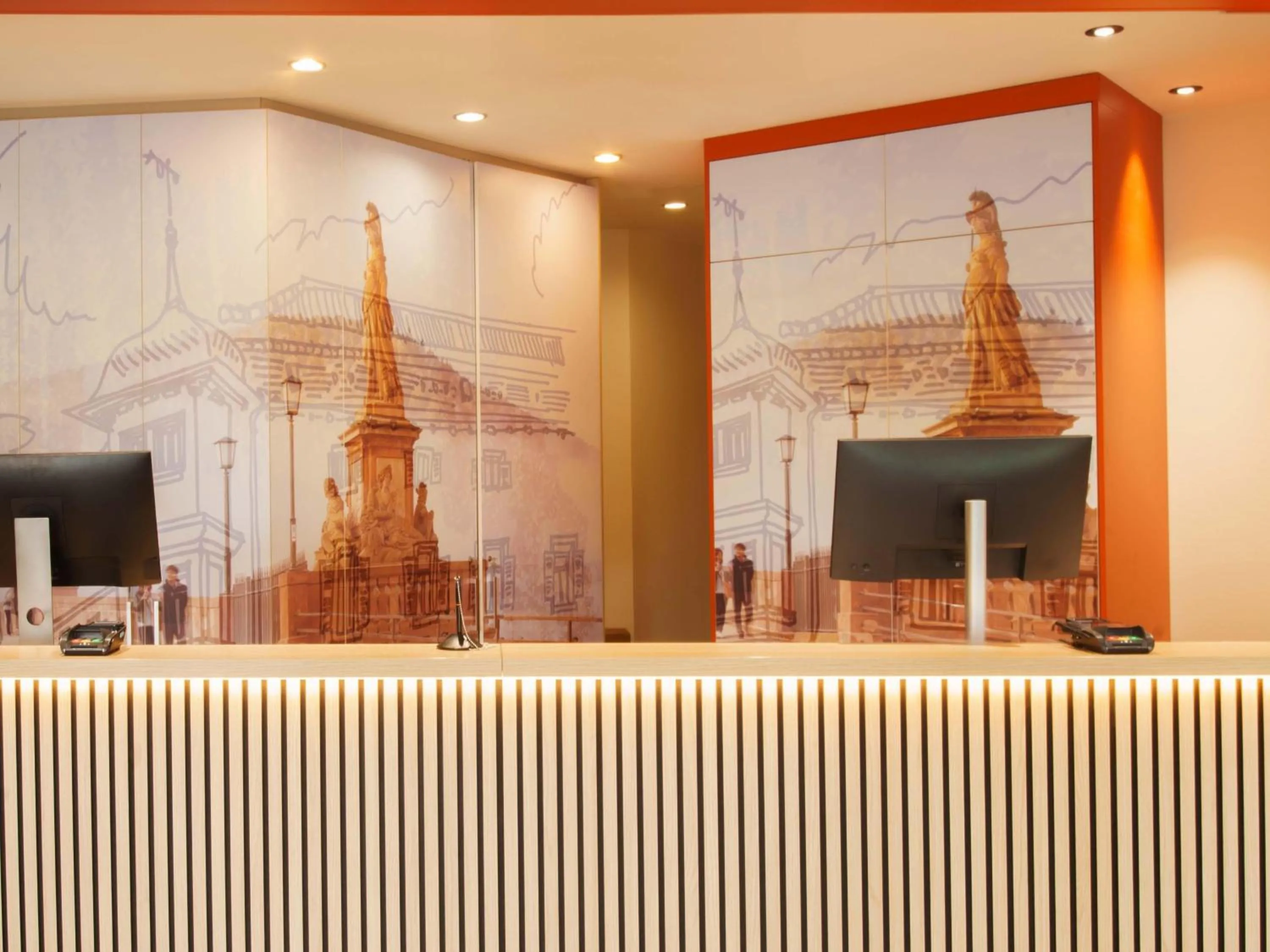 Lobby or reception in B&B Hotel Heidelberg