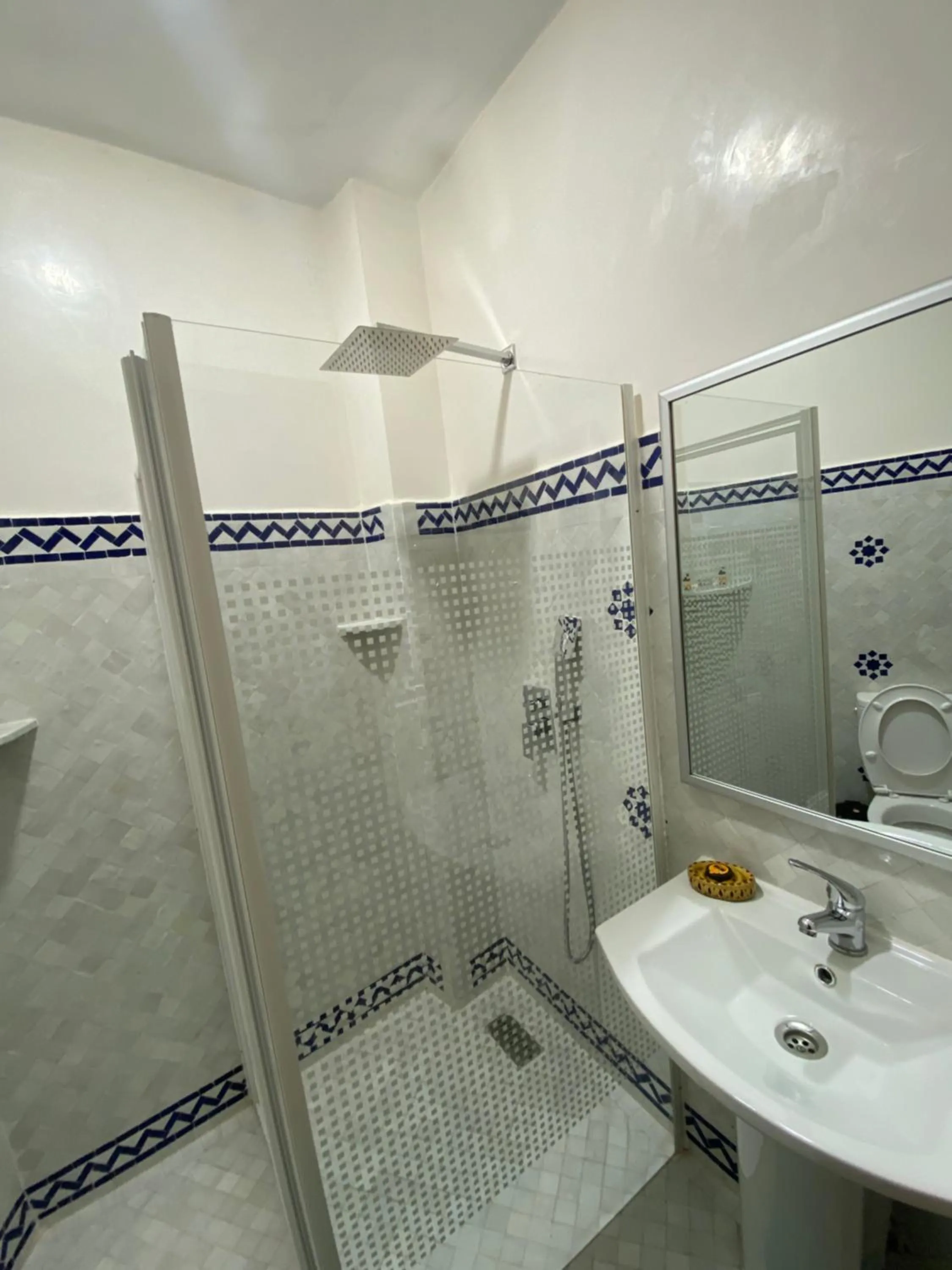 Shower in Dar Rif Kebdani