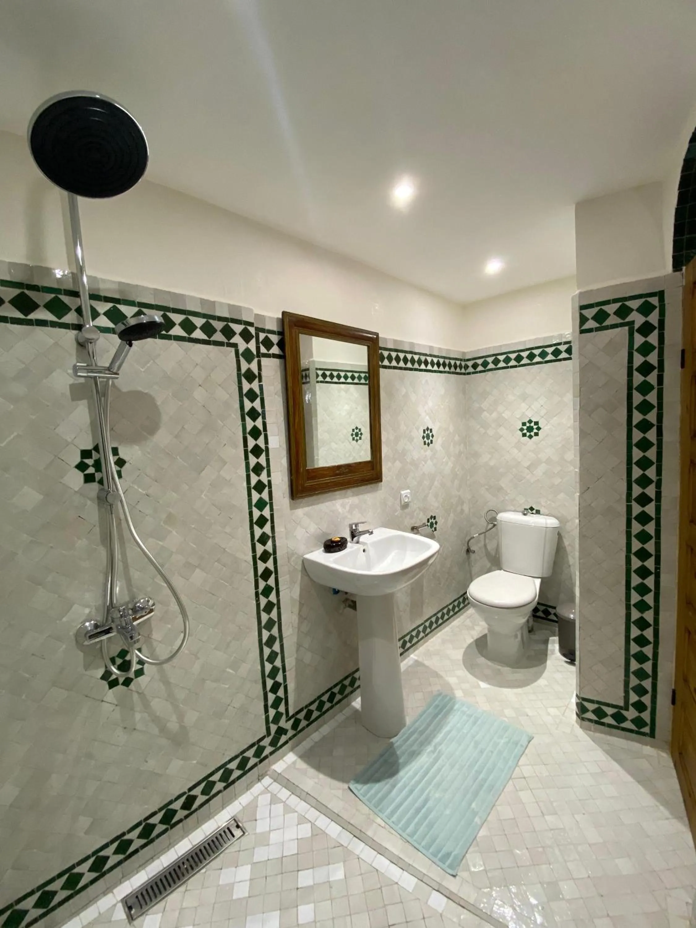 Toilet in Dar Rif Kebdani