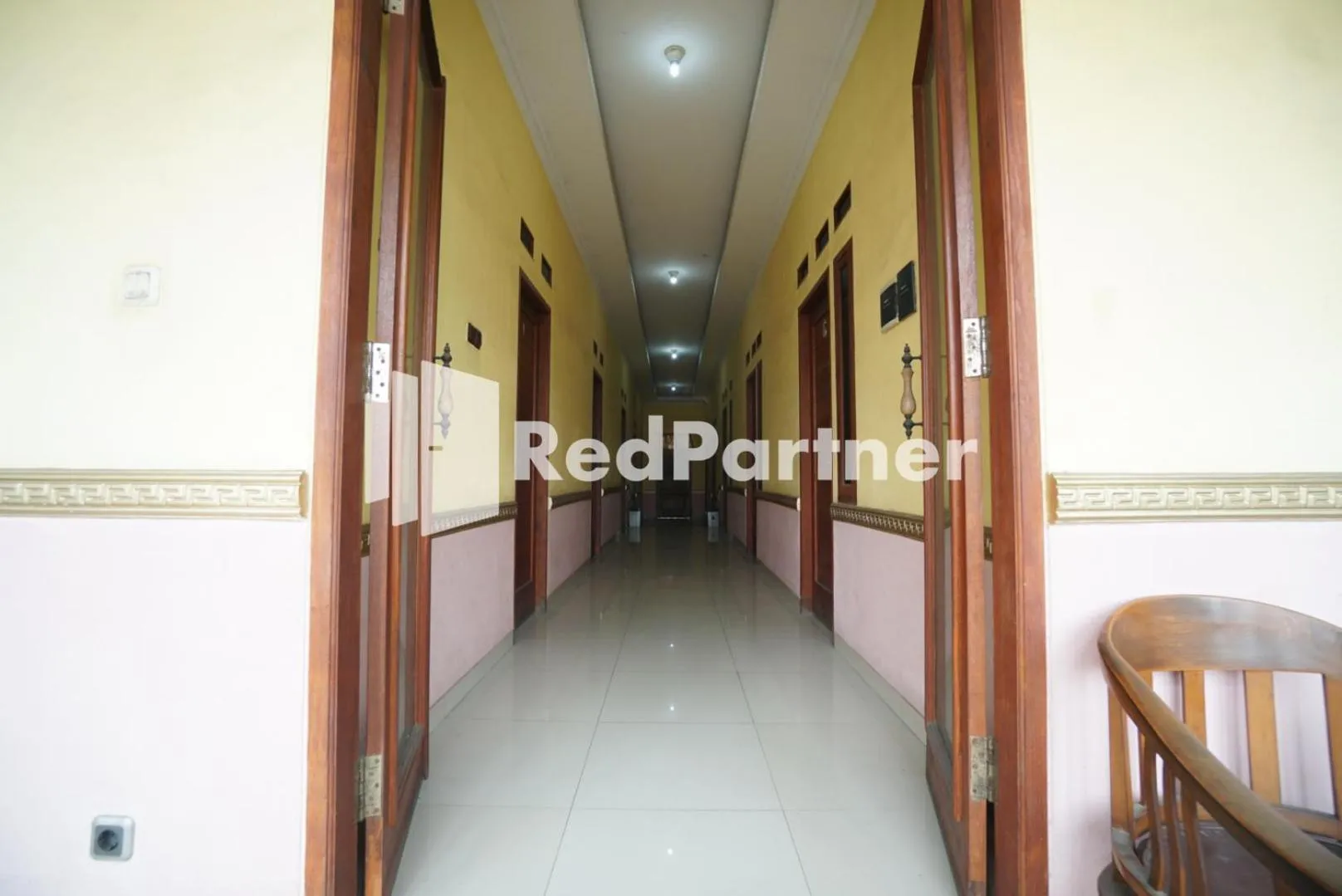 Other in Surabaya Jaya Hotel near Soekarno Hatta Airport Redpartner