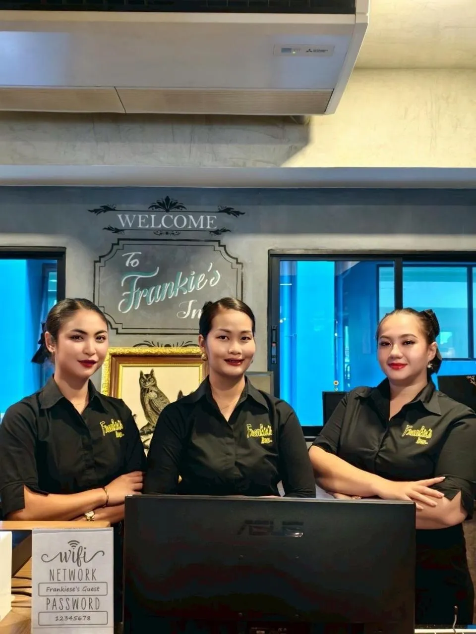 Staff in Frankie's Inn