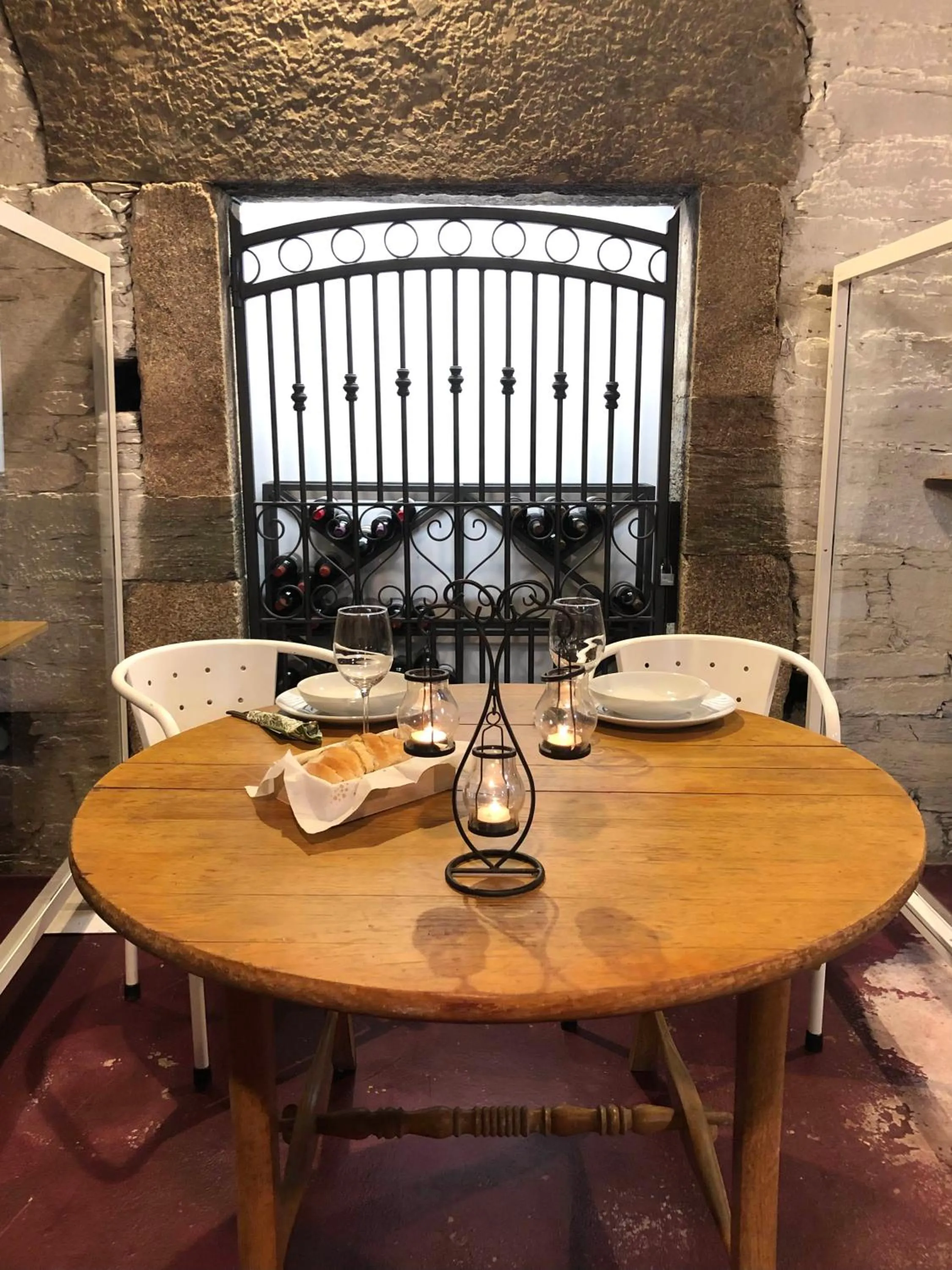 Dining area in Quinta Da Estrada Winery Douro Valley