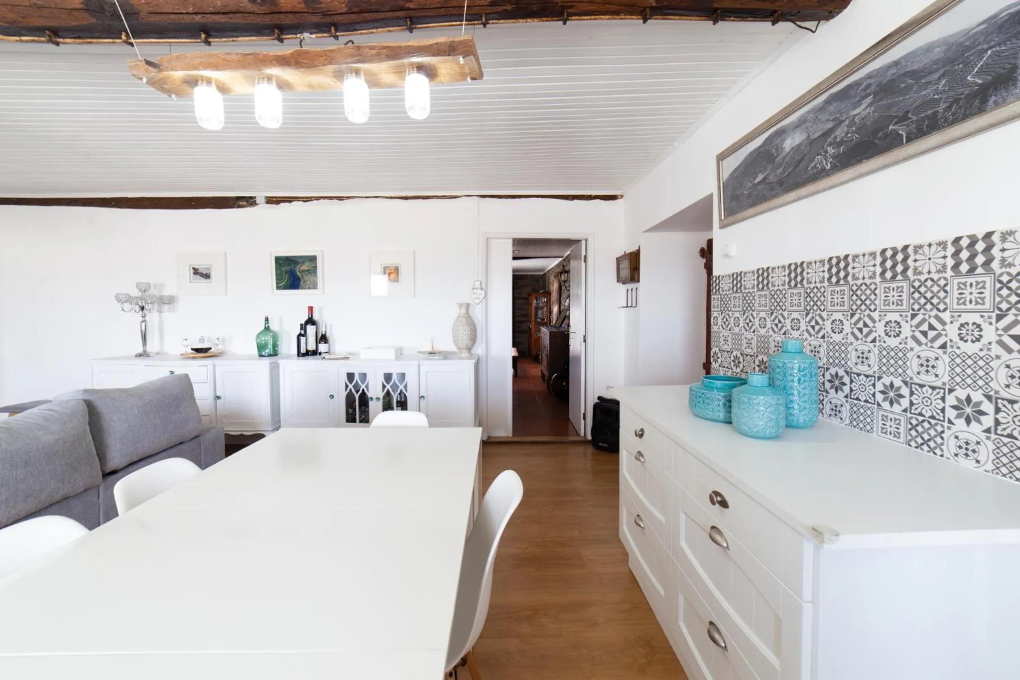 Photo of the whole room in Quinta Da Estrada Winery Douro Valley