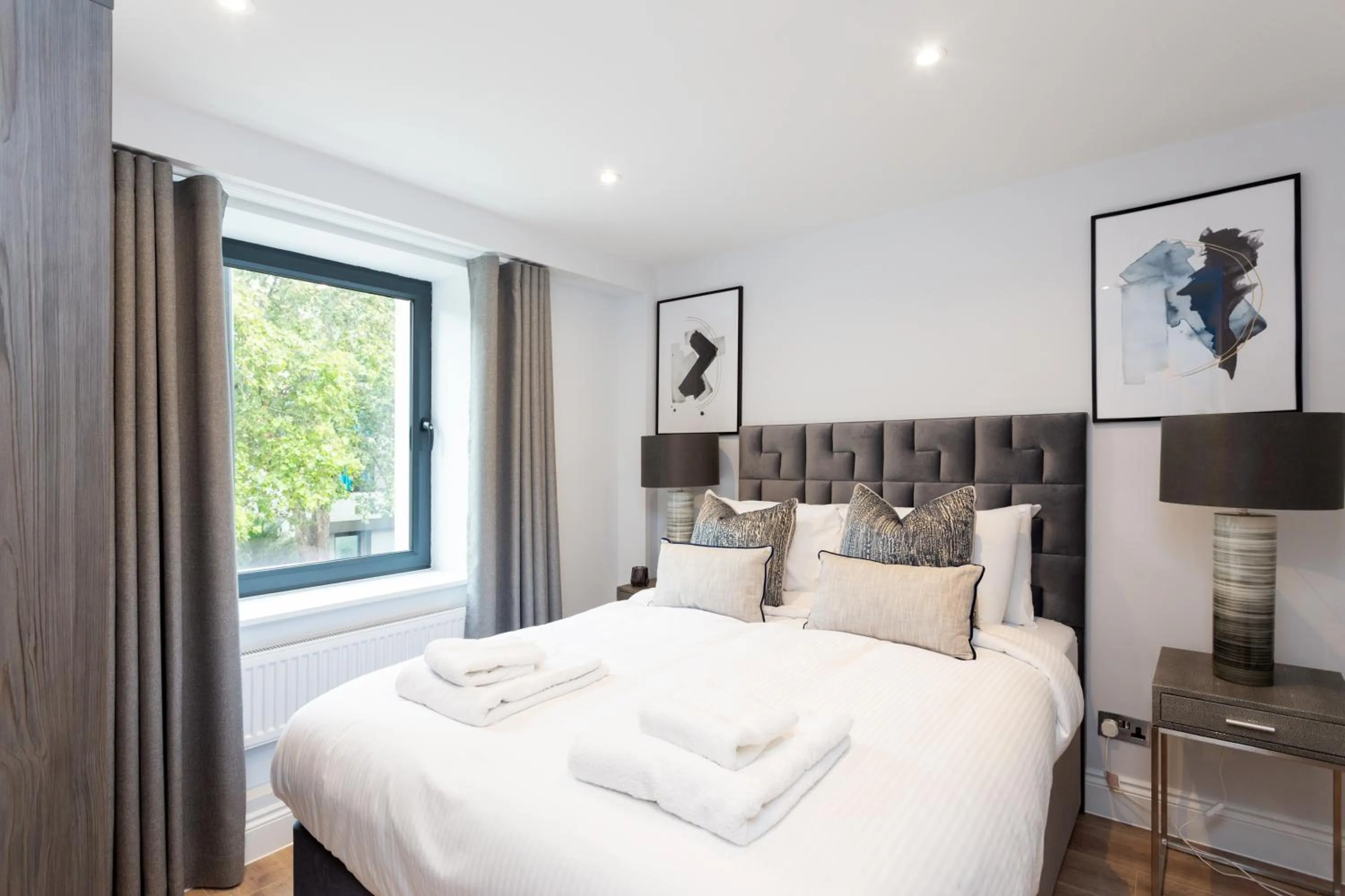 Bed in The Carlyle by Nestor