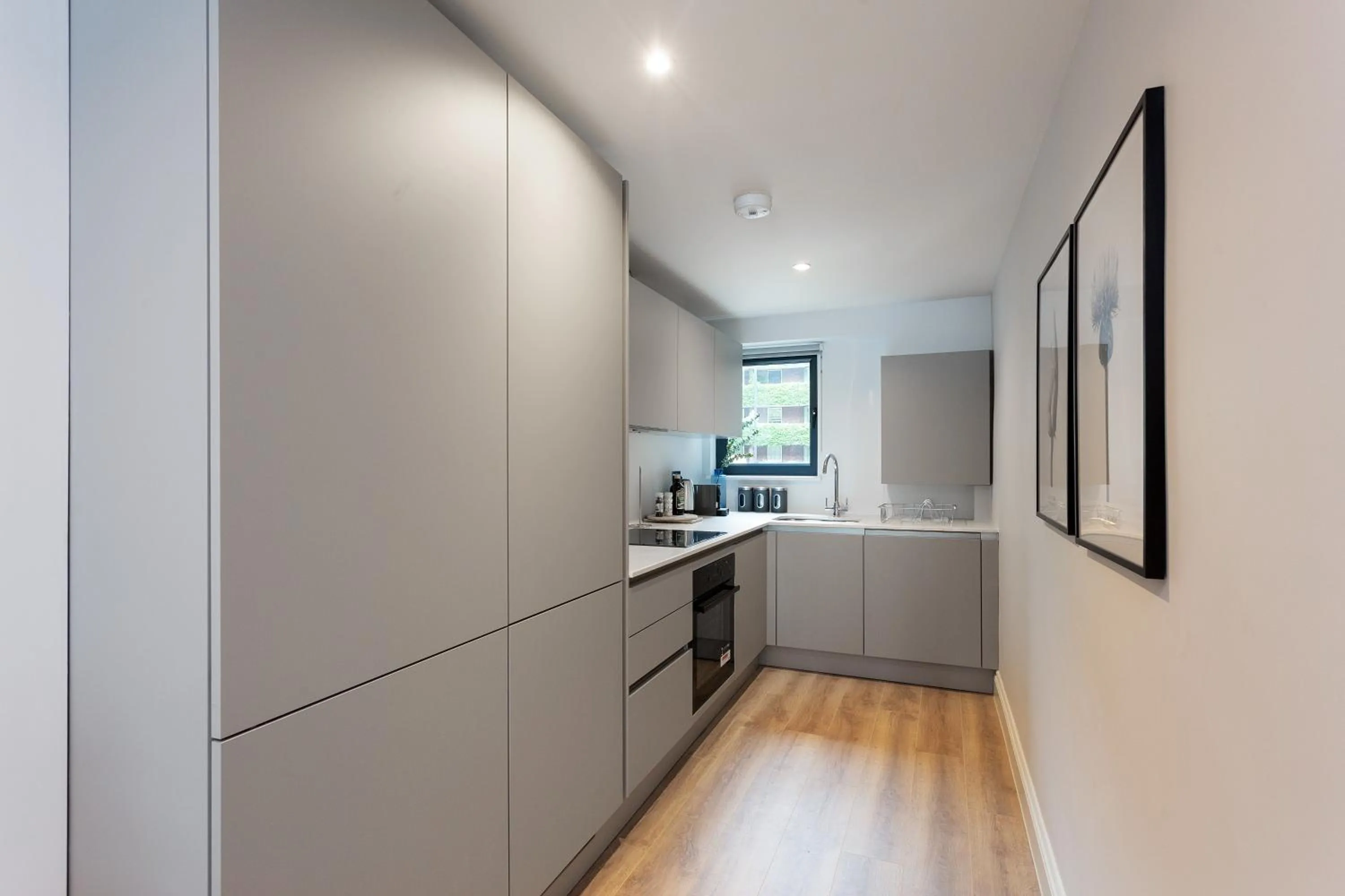 Kitchen or kitchenette in The Carlyle by Nestor