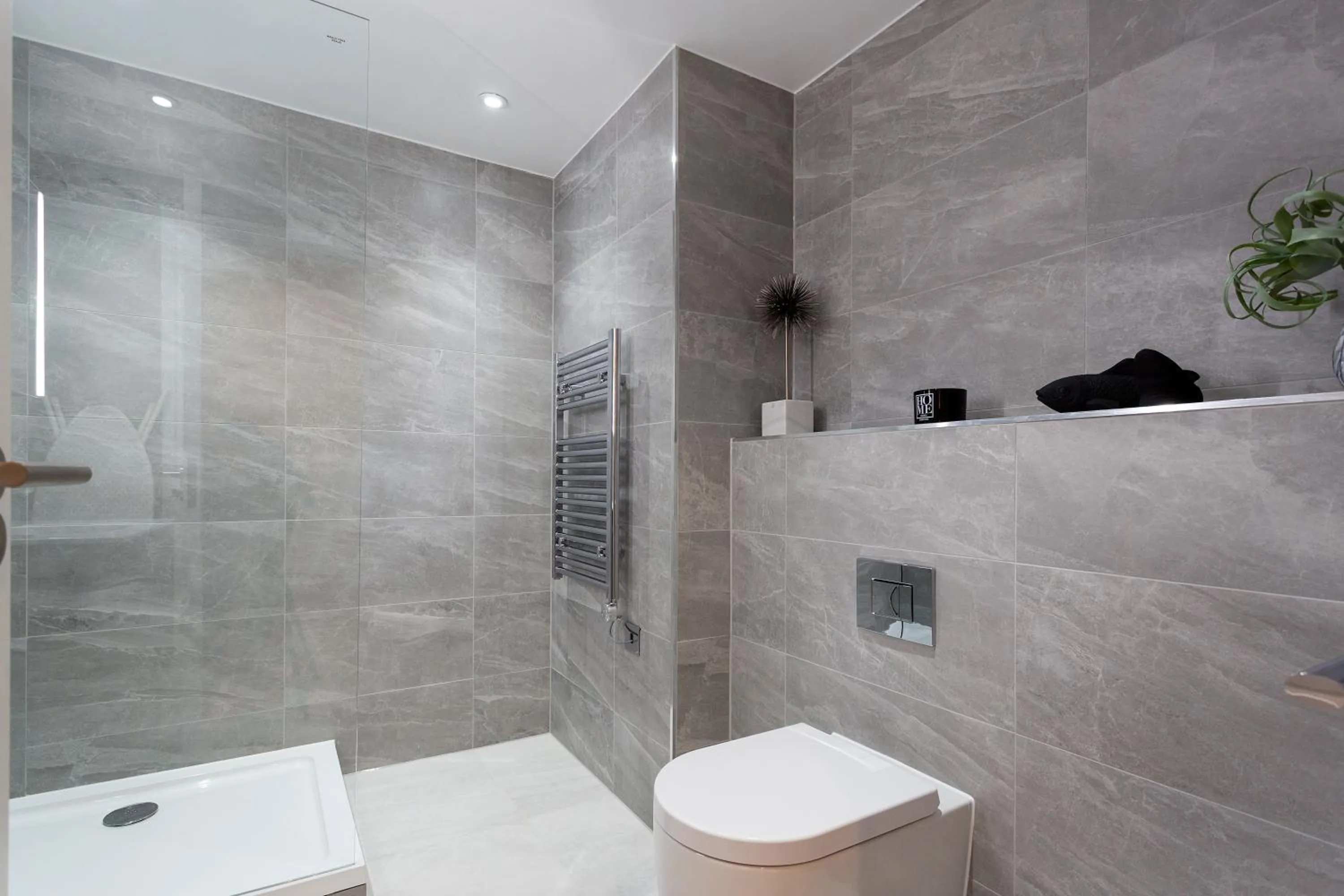 Shower in The Carlyle by Nestor