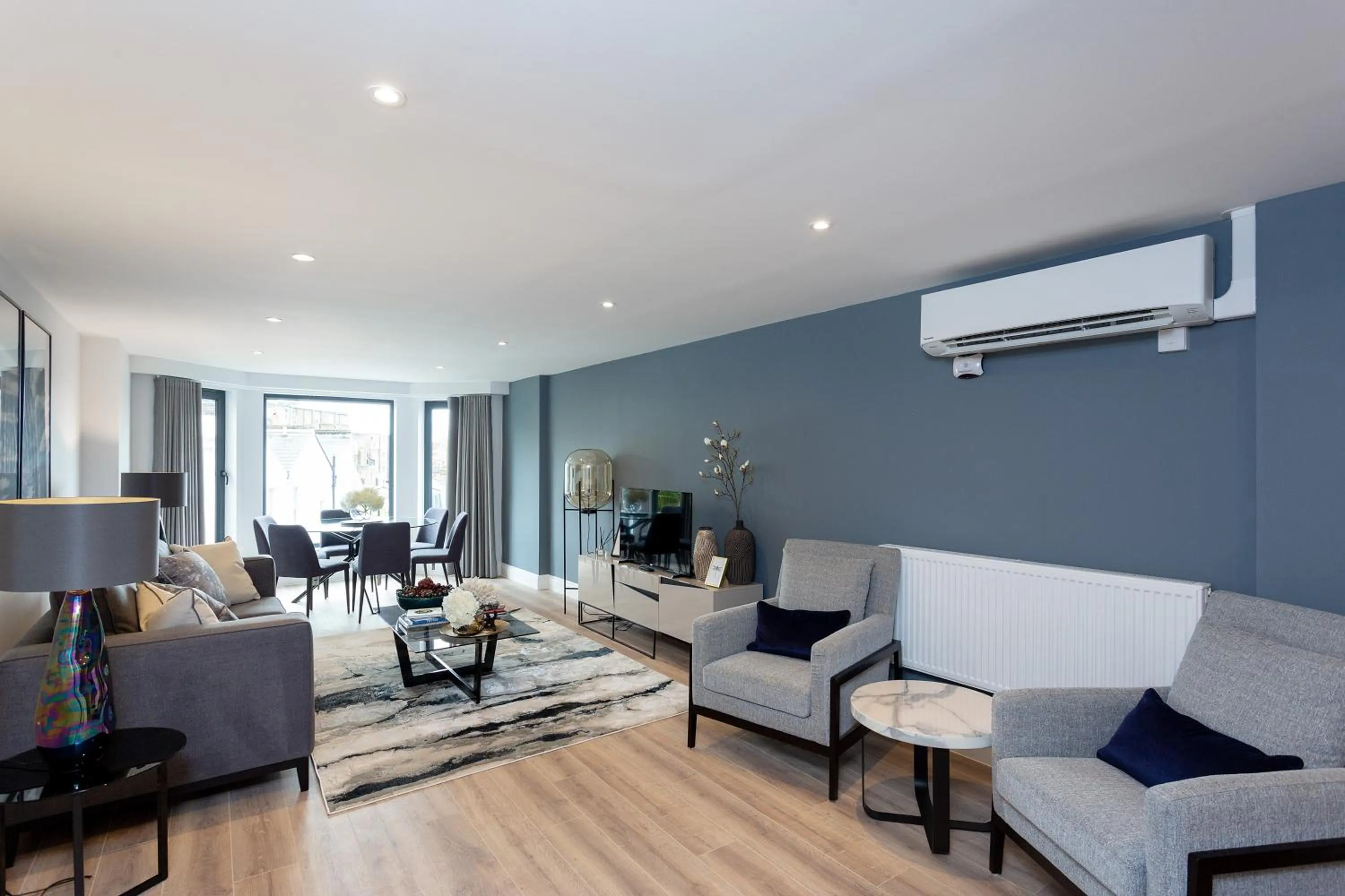 TV and multimedia in The Carlyle by Nestor