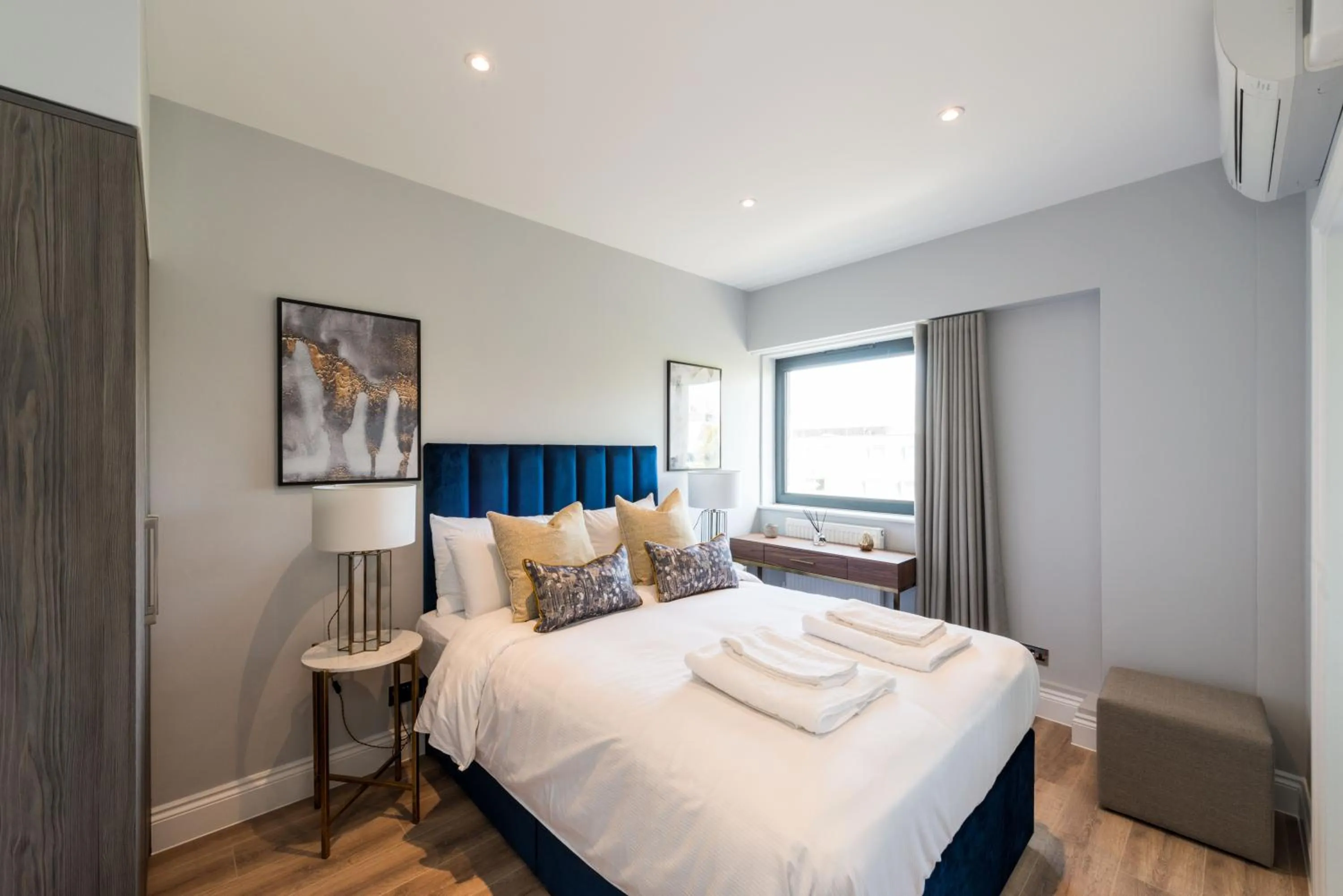 Bed in The Carlyle by Nestor