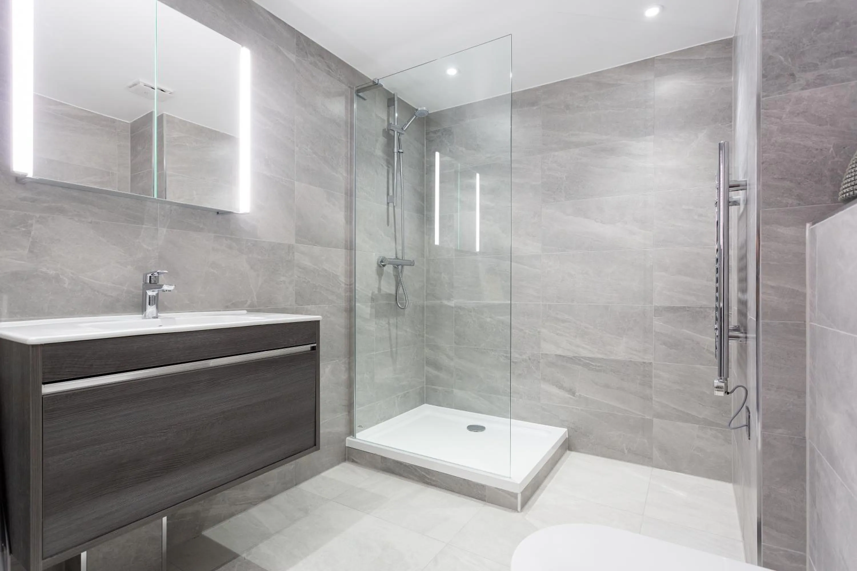 Shower in The Carlyle by Nestor