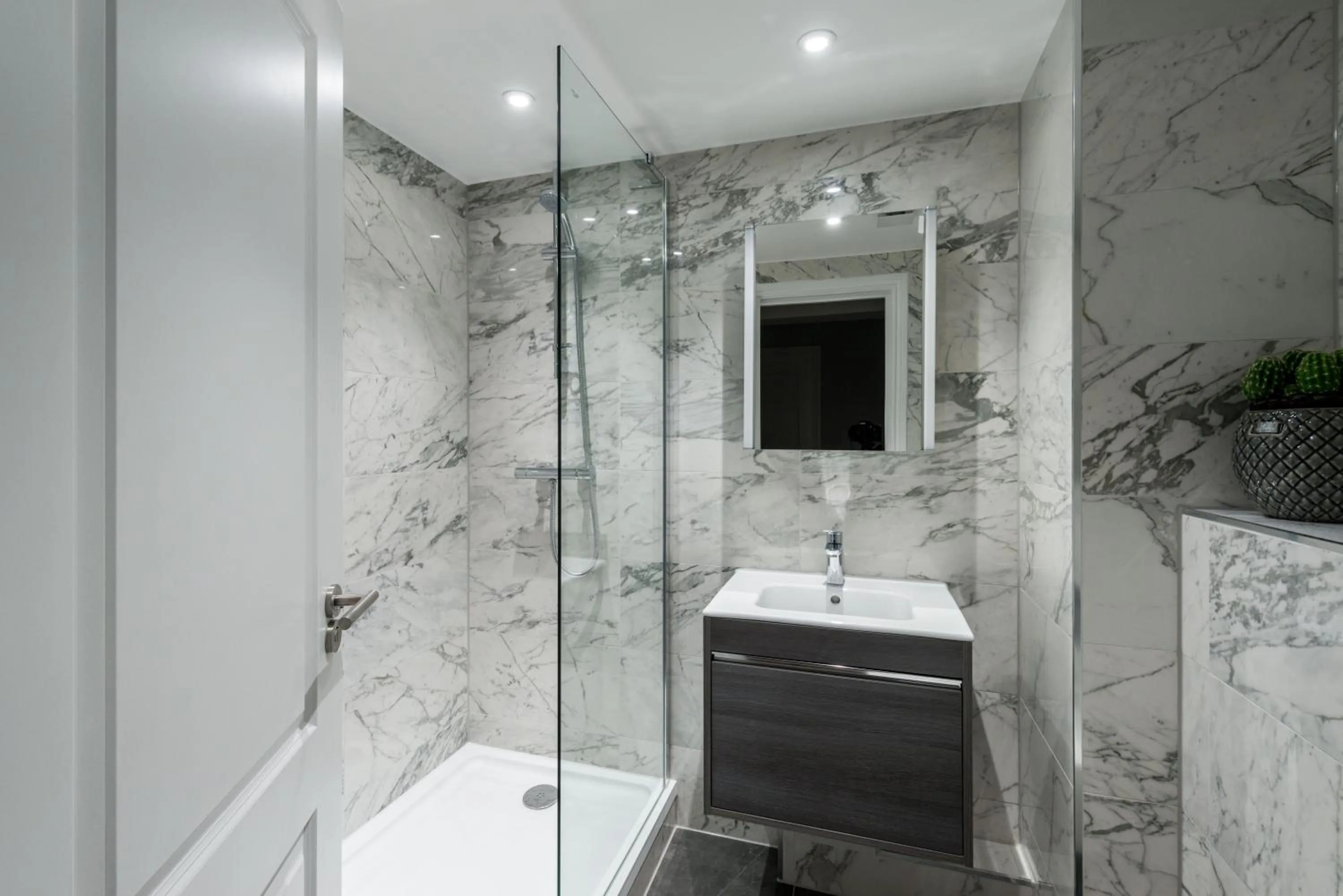 Shower in The Carlyle by Nestor