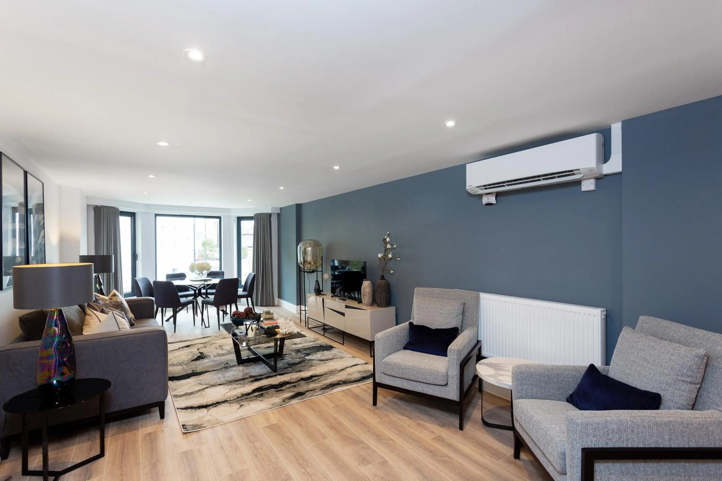 TV and multimedia in The Carlyle by Nestor