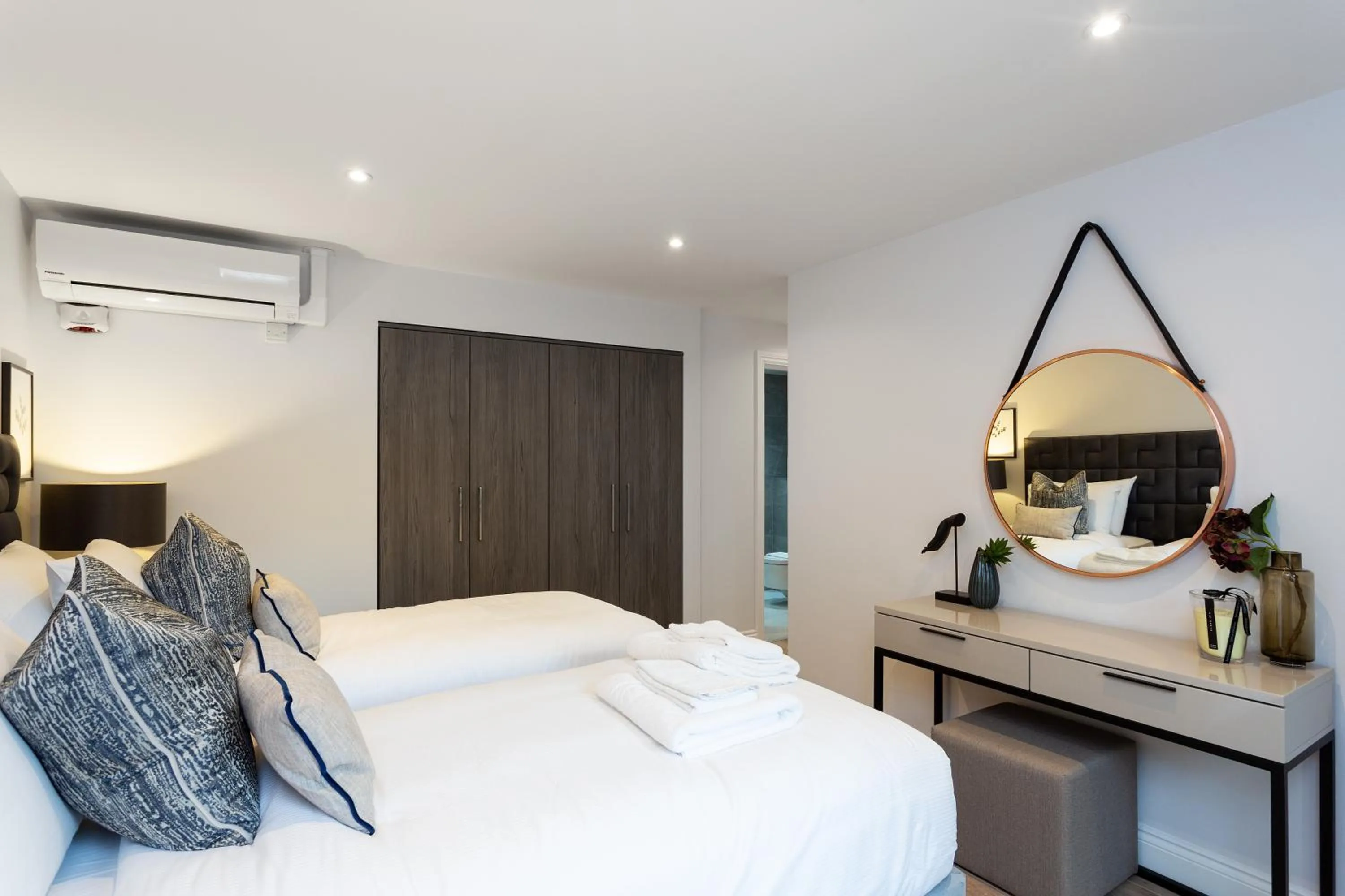 Bed in The Carlyle by Nestor