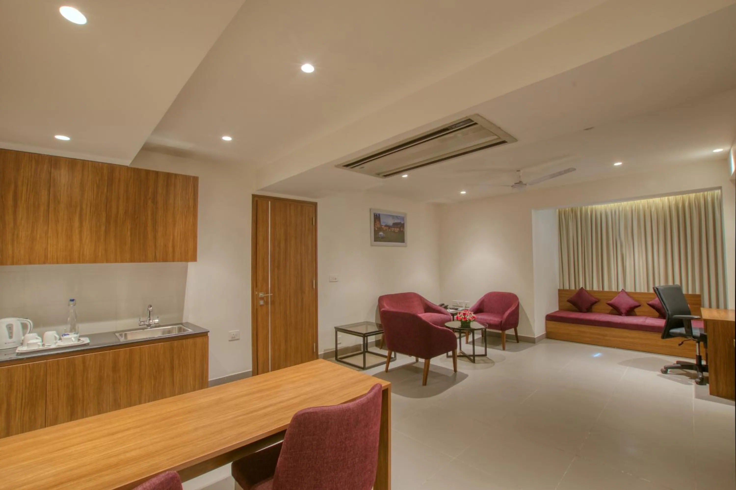 Living room in Lilac Hotel, 5th Block