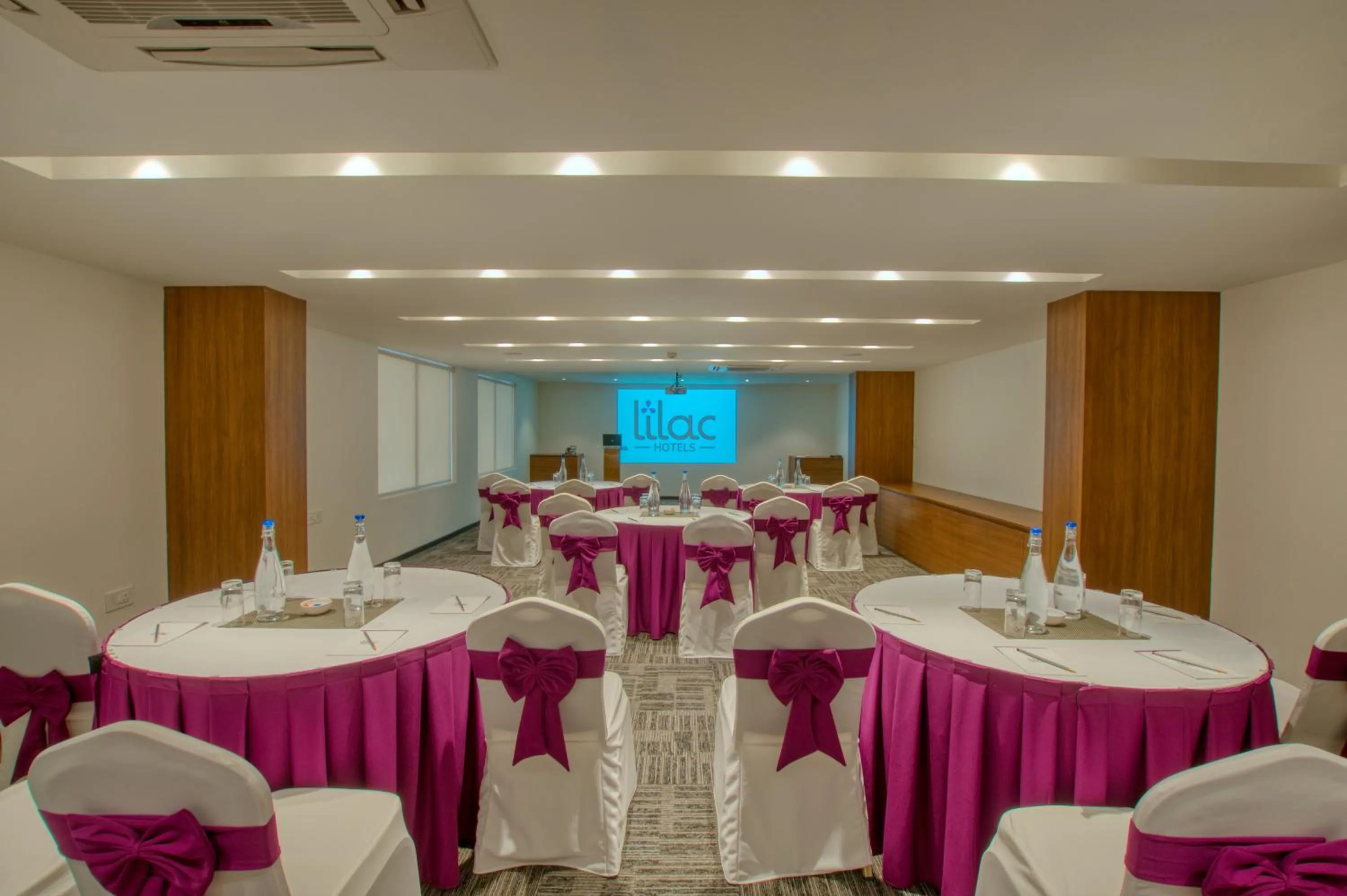 Banquet/Function facilities in Lilac Hotel, 5th Block