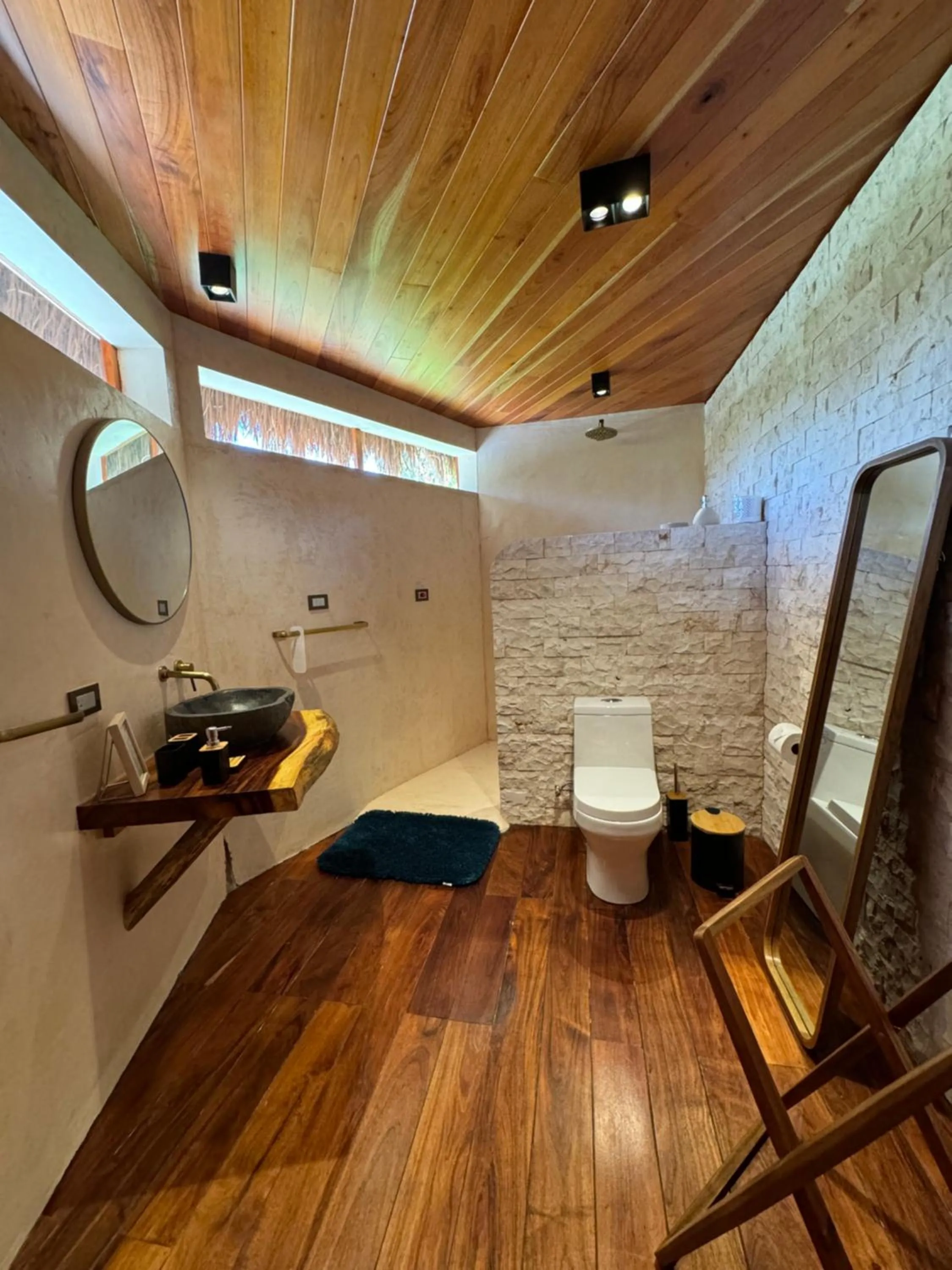 Toilet in Casa Kaan Calakmul