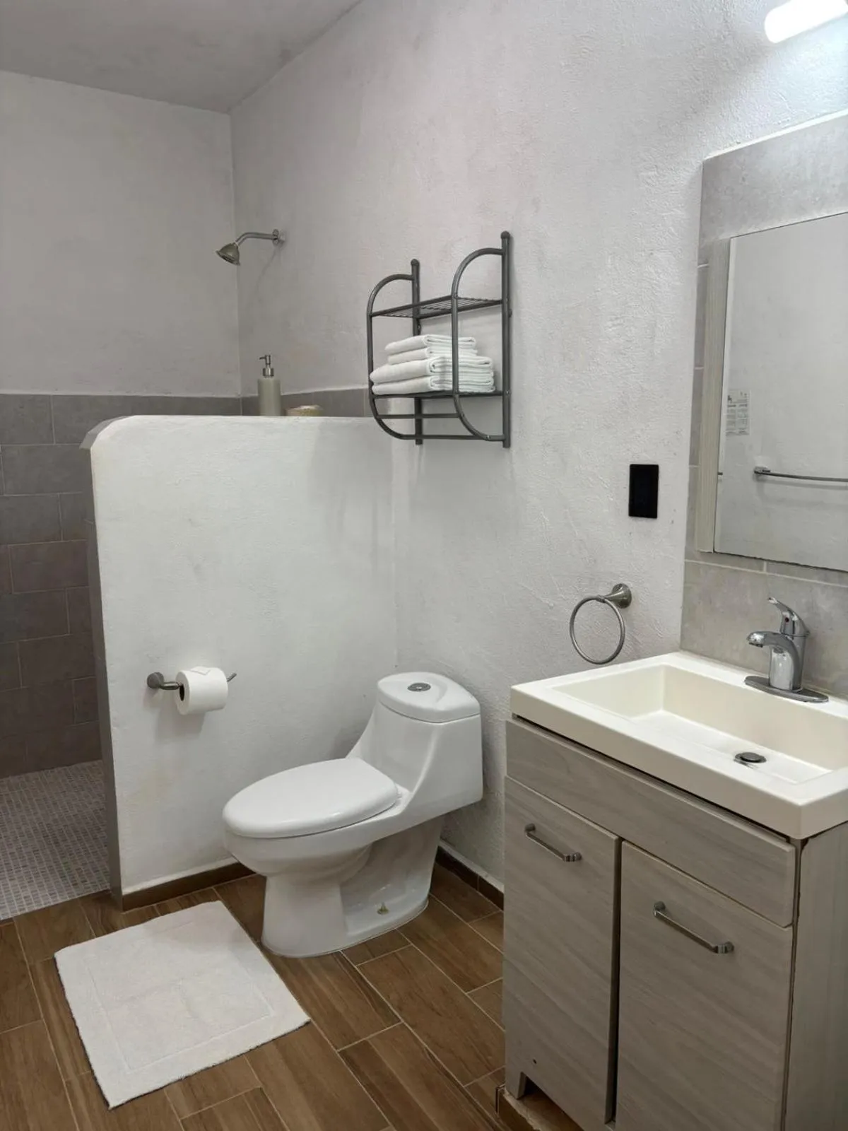 Toilet in Casa Kaan Calakmul