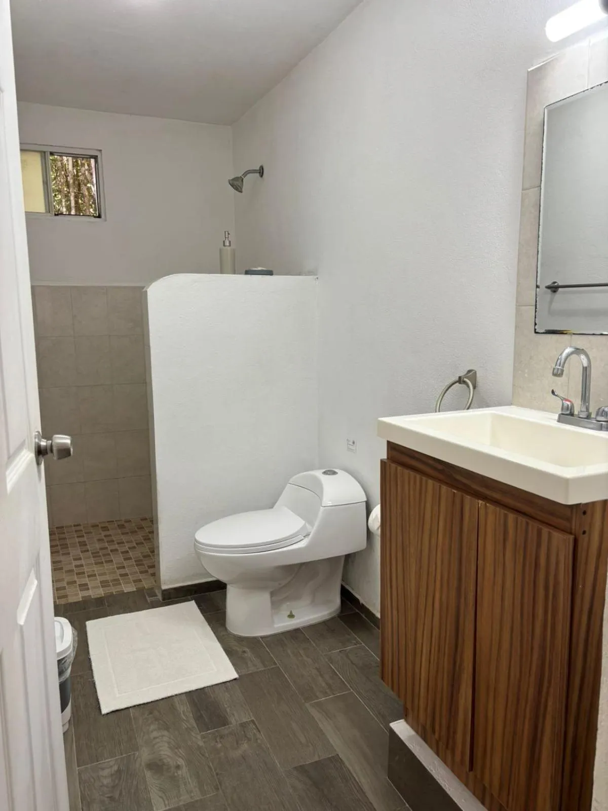 Toilet in Casa Kaan Calakmul