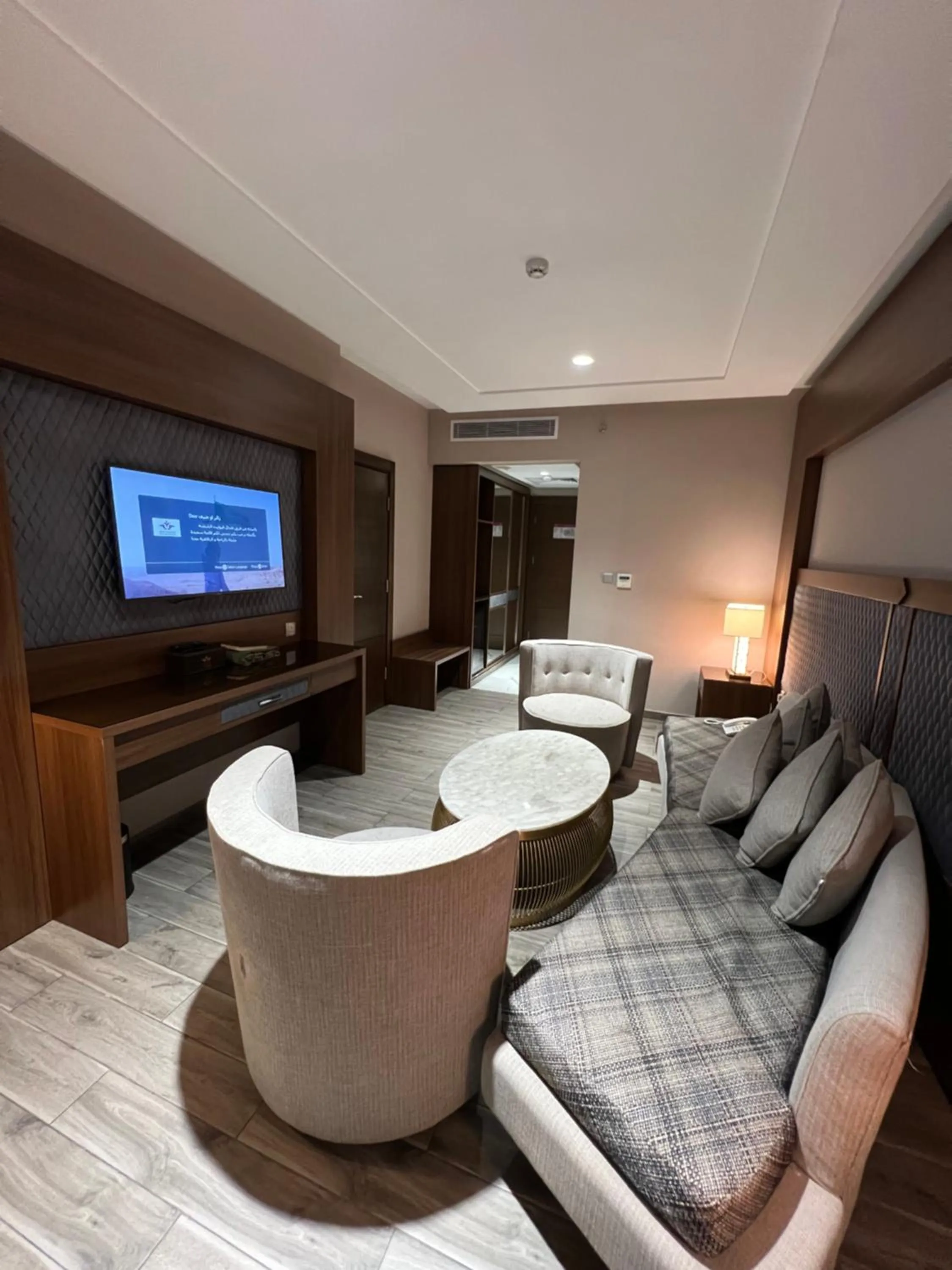 Violet Al Shisha Hotel