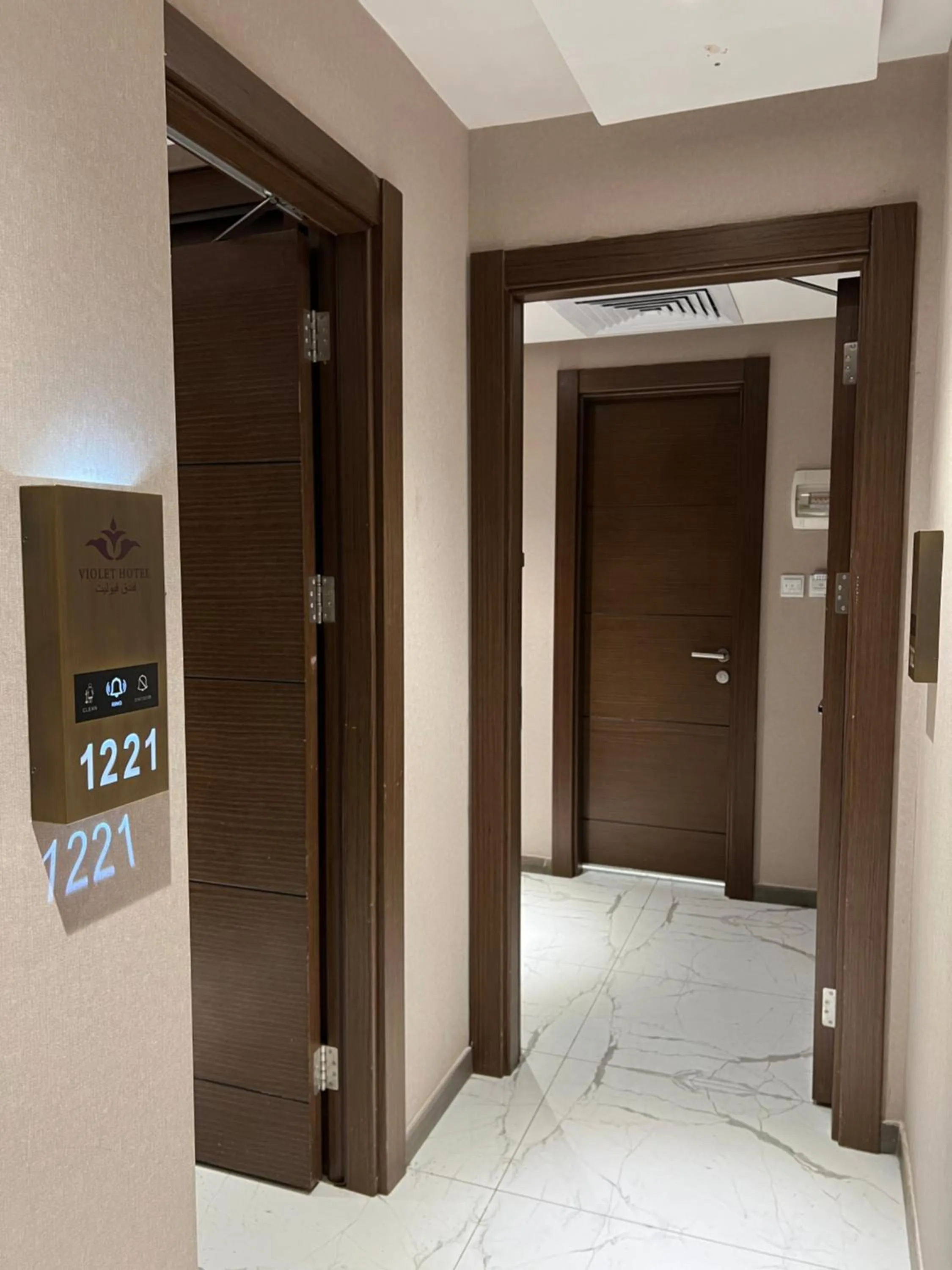 Violet Al Shisha Hotel