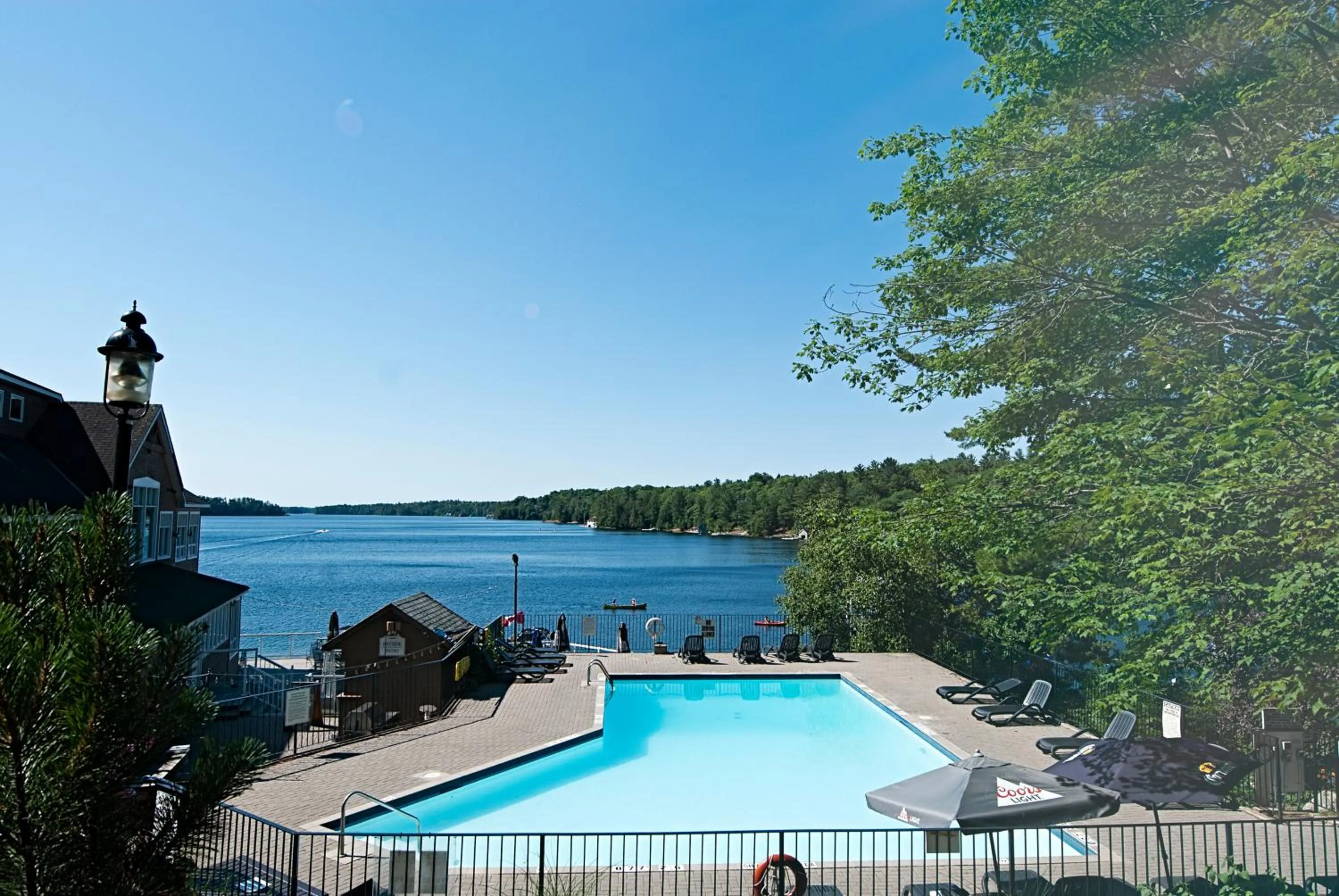 Swimming pool in Rocky Crest Golf Resort
